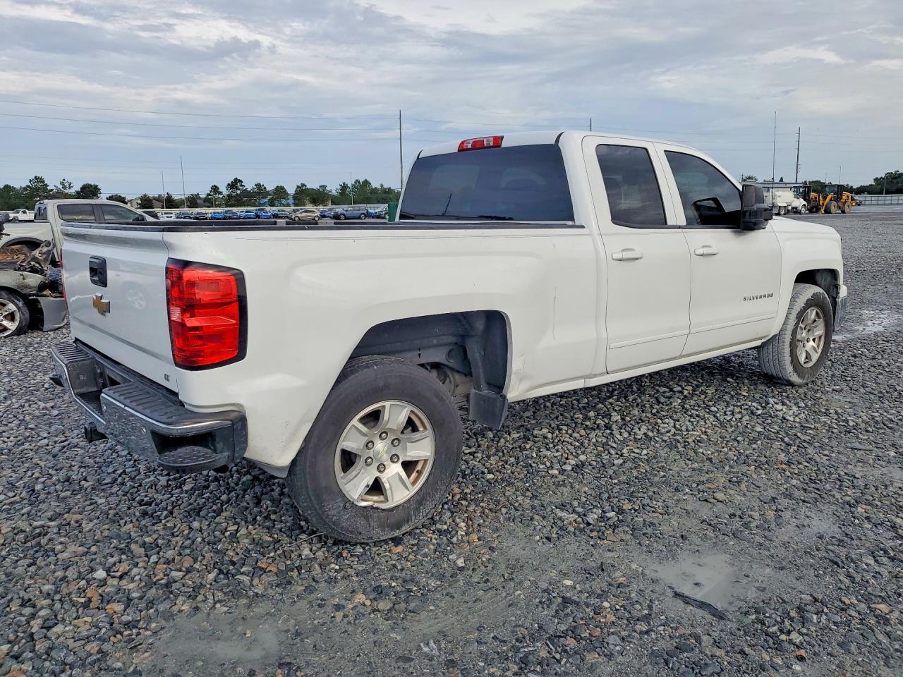 2015 Chevrolet Silverado C1500 Lt White vin: 1GCRCREC6FZ402857