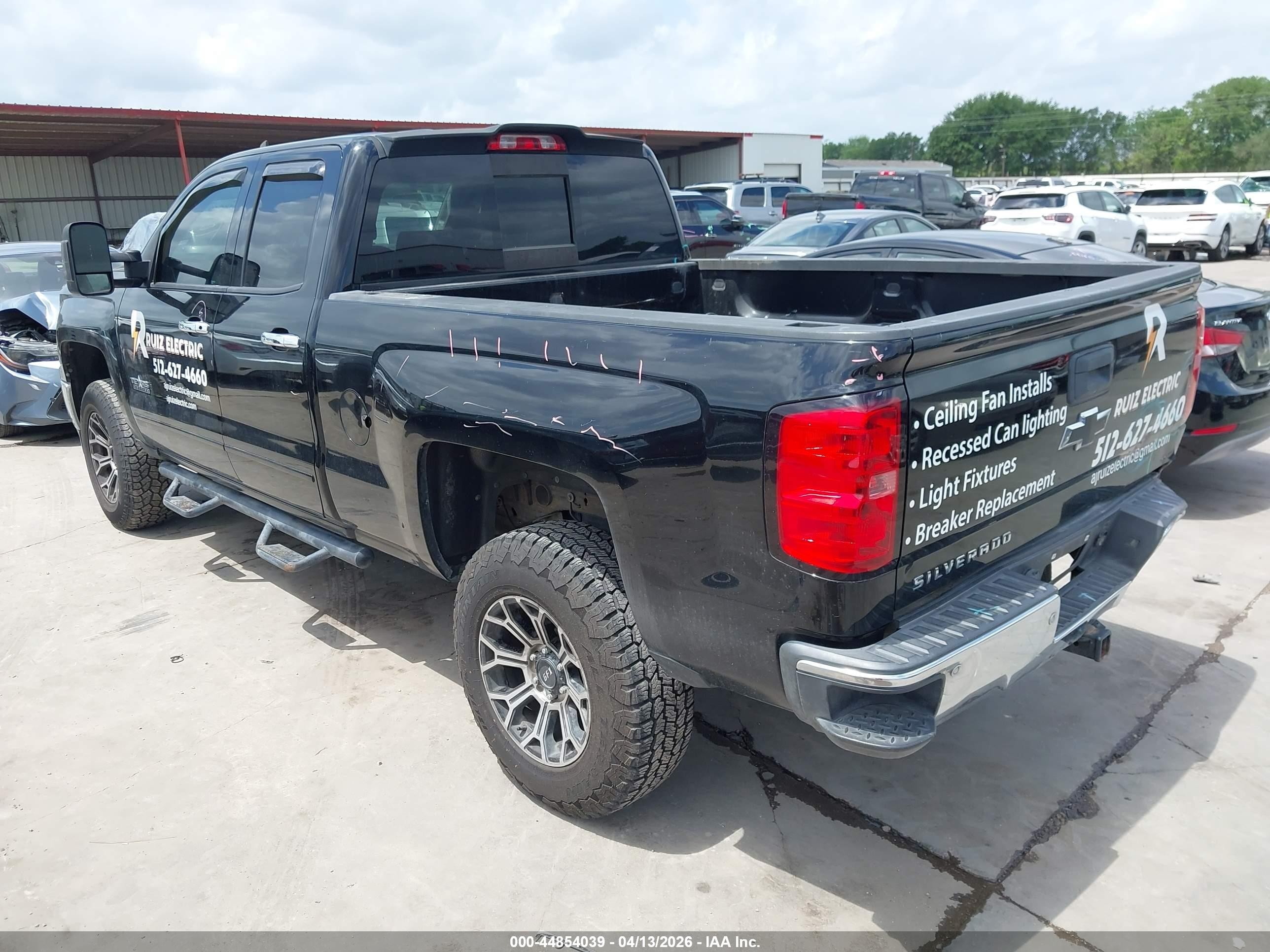 2015 Chevrolet Silverado 1500 1lt Black vin: 1GCRCREC7FZ160323