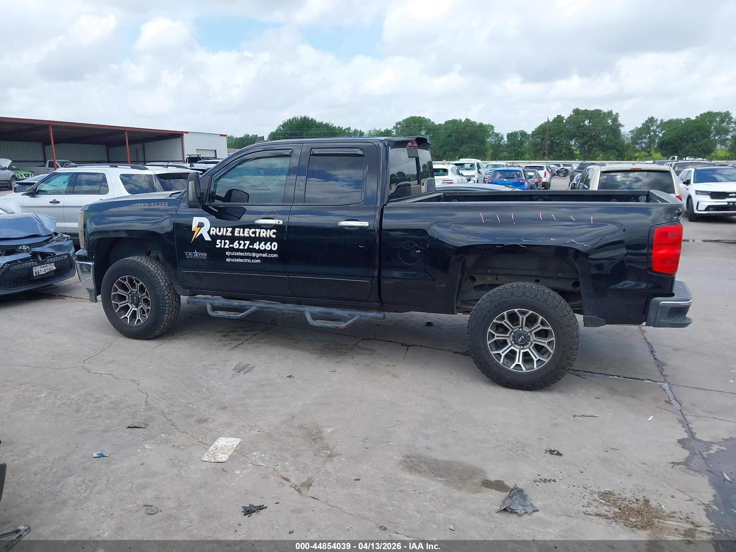2015 Chevrolet Silverado 1500 1lt Black vin: 1GCRCREC7FZ160323