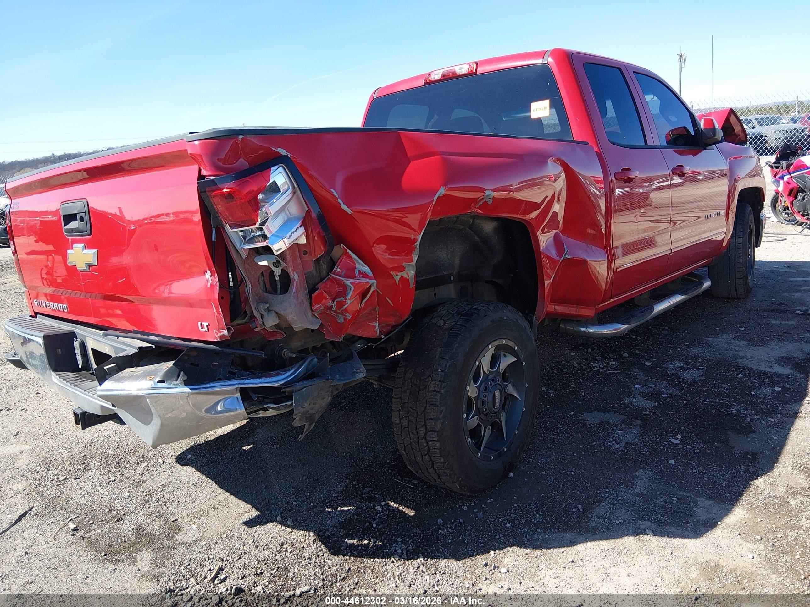 2015 Chevrolet Silverado 1500 1lt Red vin: 1GCRCREC7FZ323701