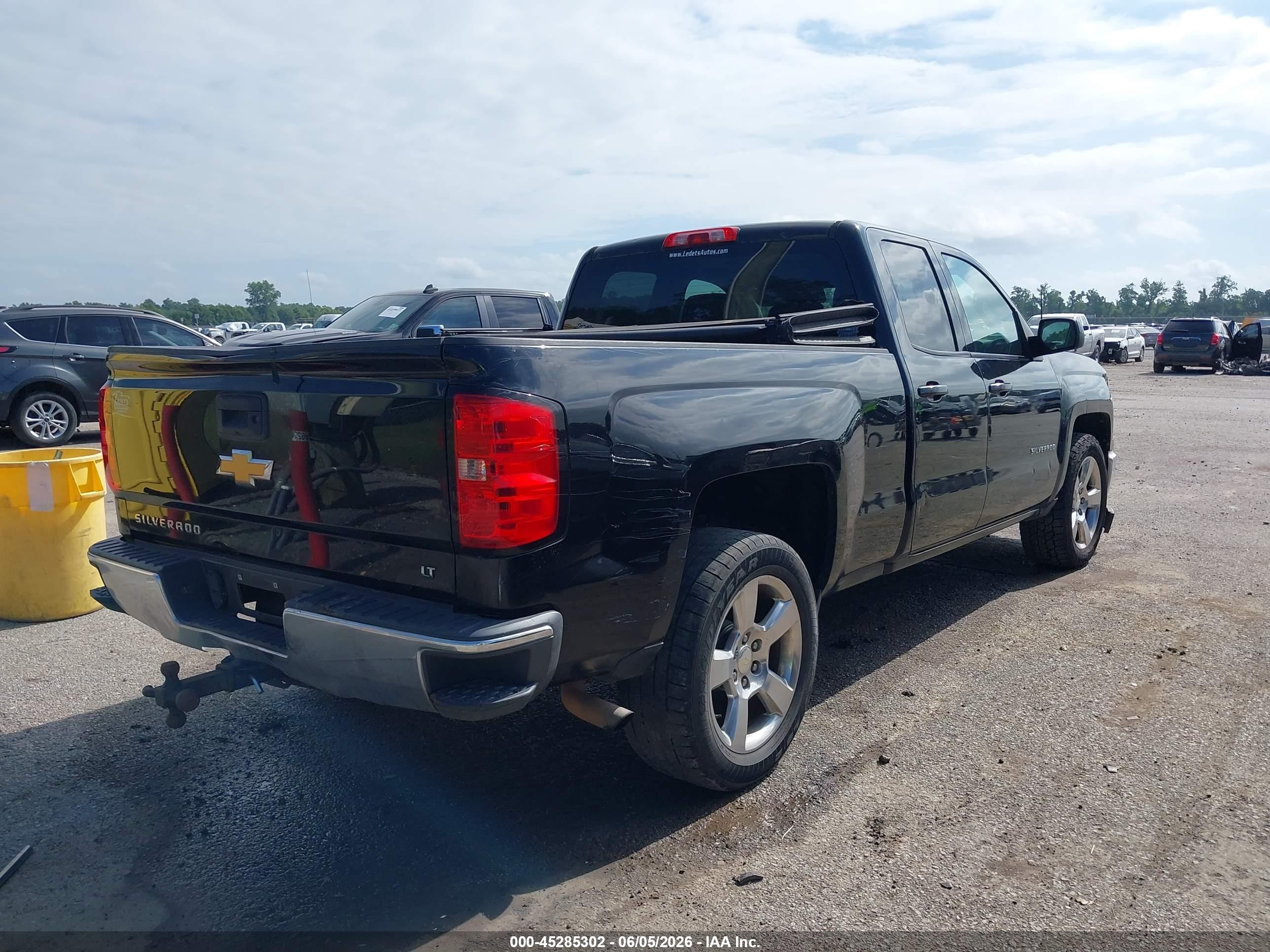 2014 Chevrolet Silverado 1500 1lt Black vin: 1GCRCREC9EZ237448