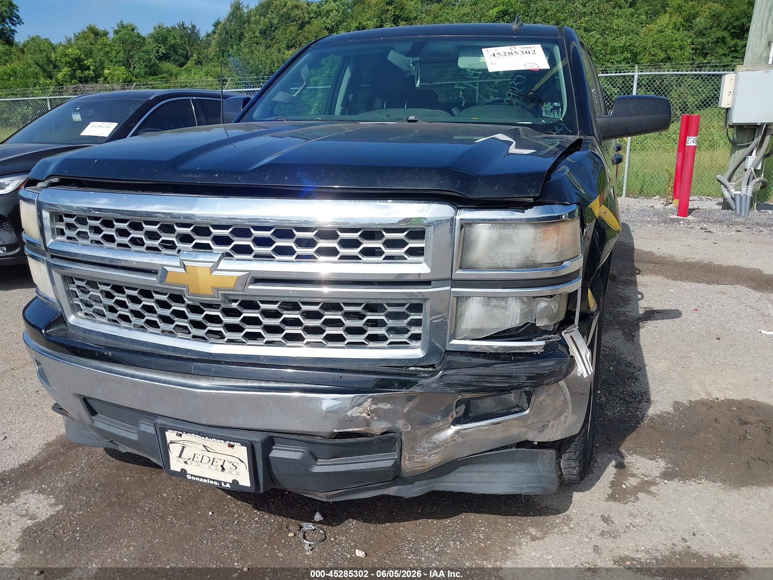 2014 Chevrolet Silverado 1500 1lt Black vin: 1GCRCREC9EZ237448
