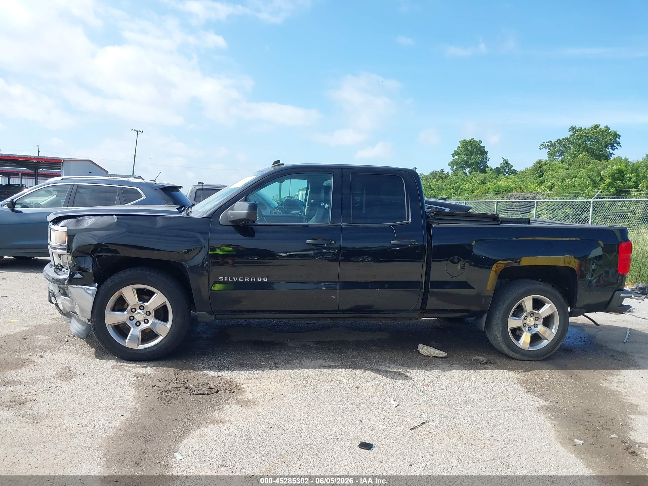 2014 Chevrolet Silverado 1500 1lt Black vin: 1GCRCREC9EZ237448