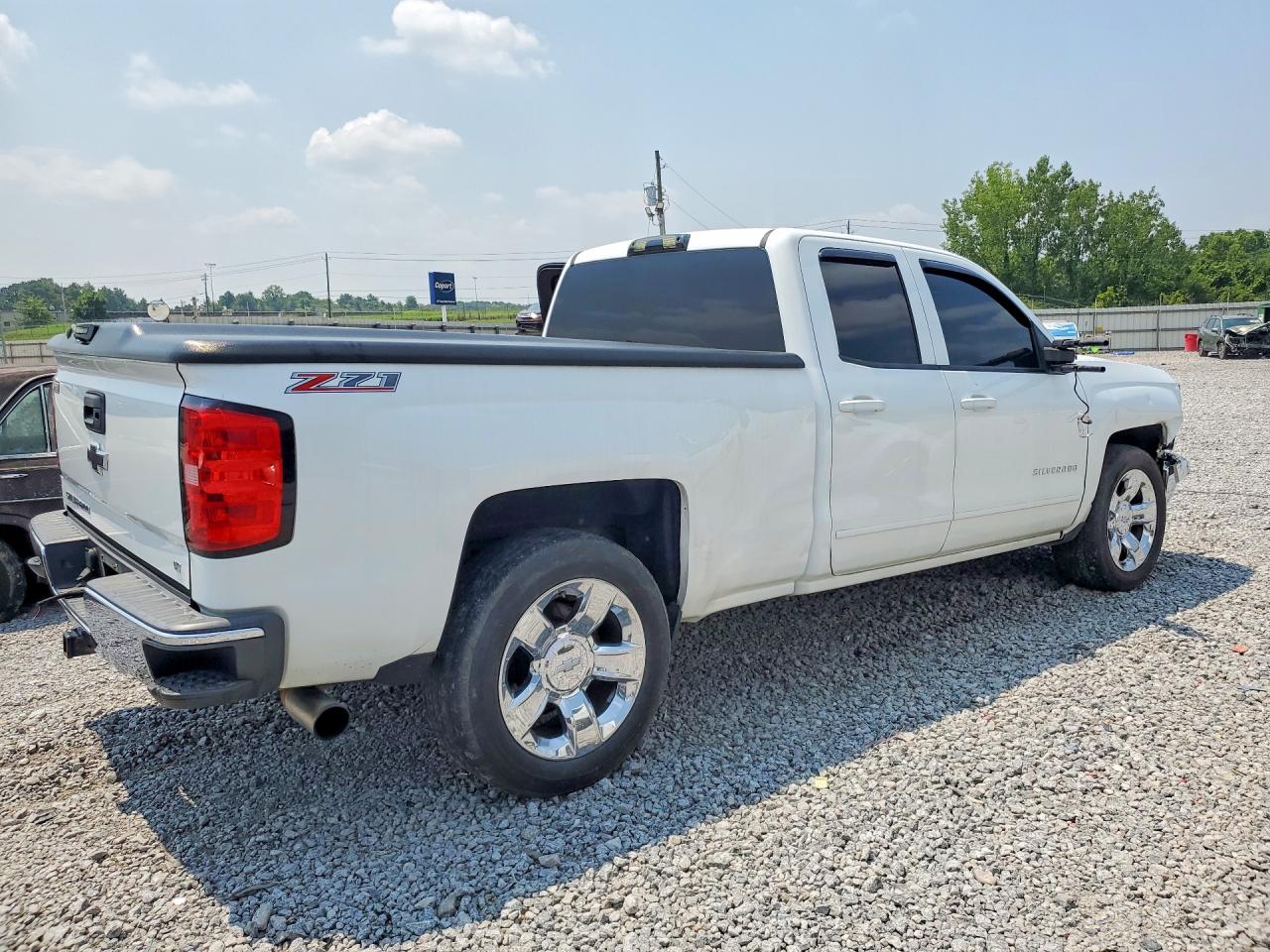 2015 Chevrolet Silverado C1500 Lt White vin: 1GCRCREC9FZ150523