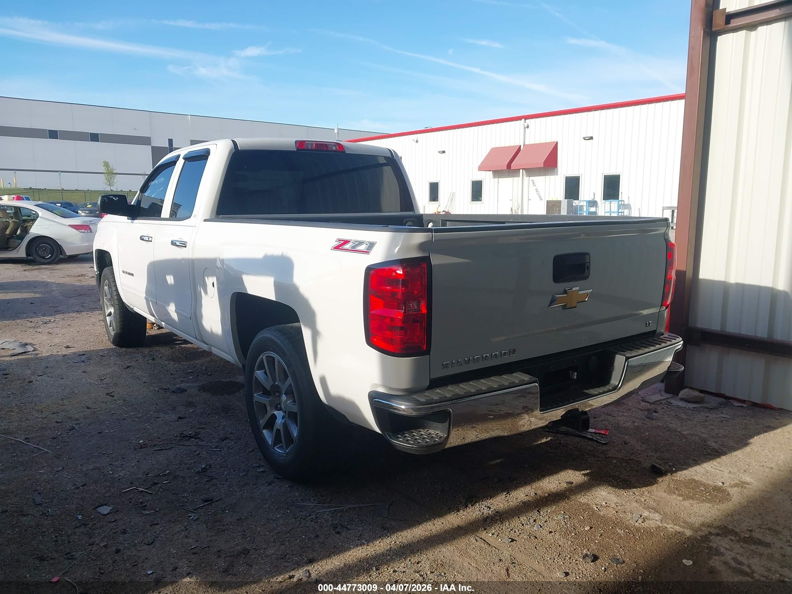 2015 Chevrolet Silverado 1500 2lt White vin: 1GCRCREC9FZ298753