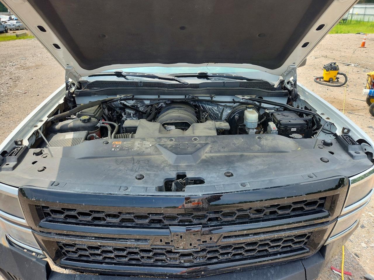 2015 Chevrolet Silverado C1500 Lt White vin: 1GCRCREC9FZ328009