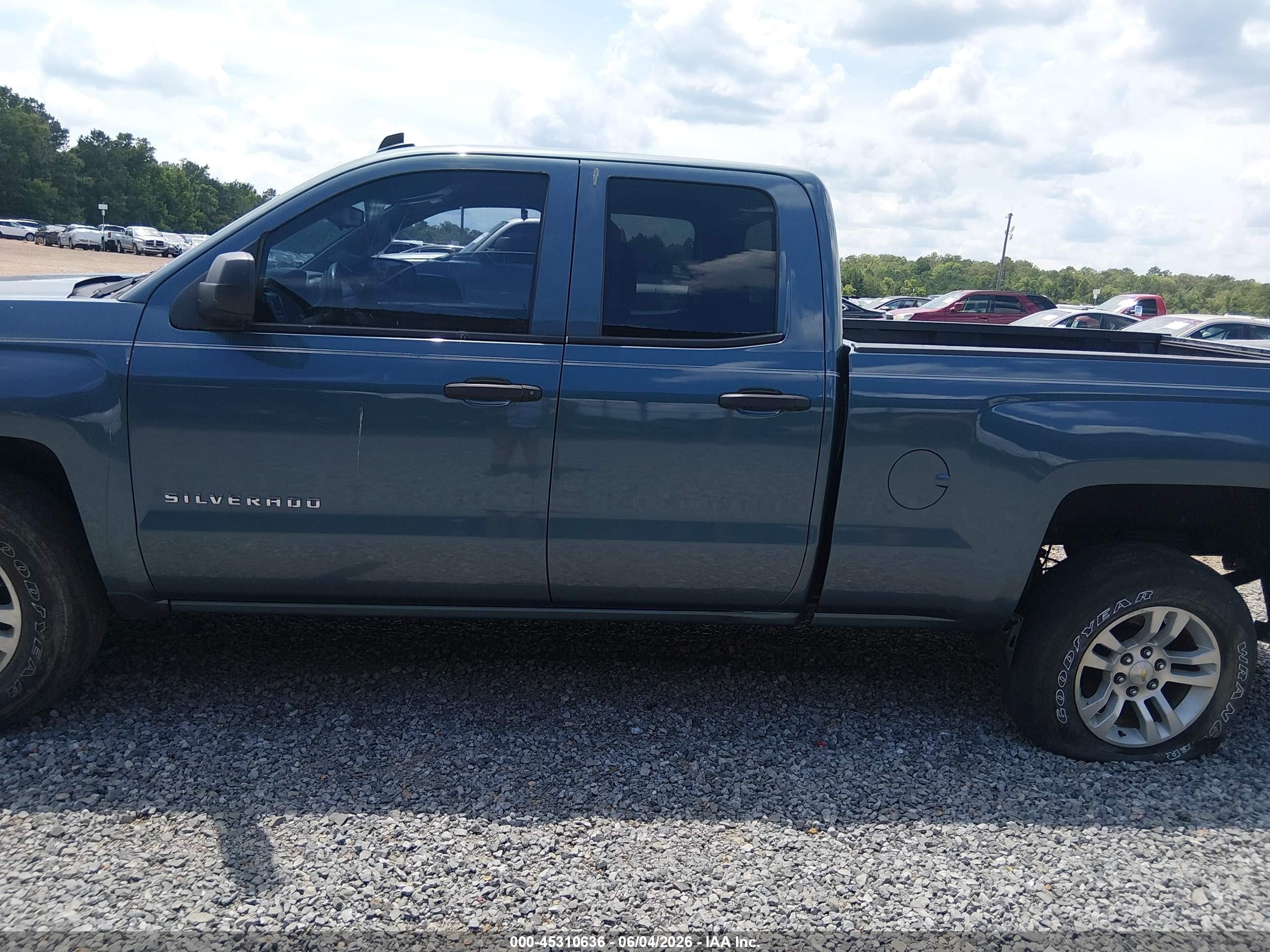 2014 Chevrolet Silverado 1500 1lt Blue vin: 1GCRCREH3EZ123599
