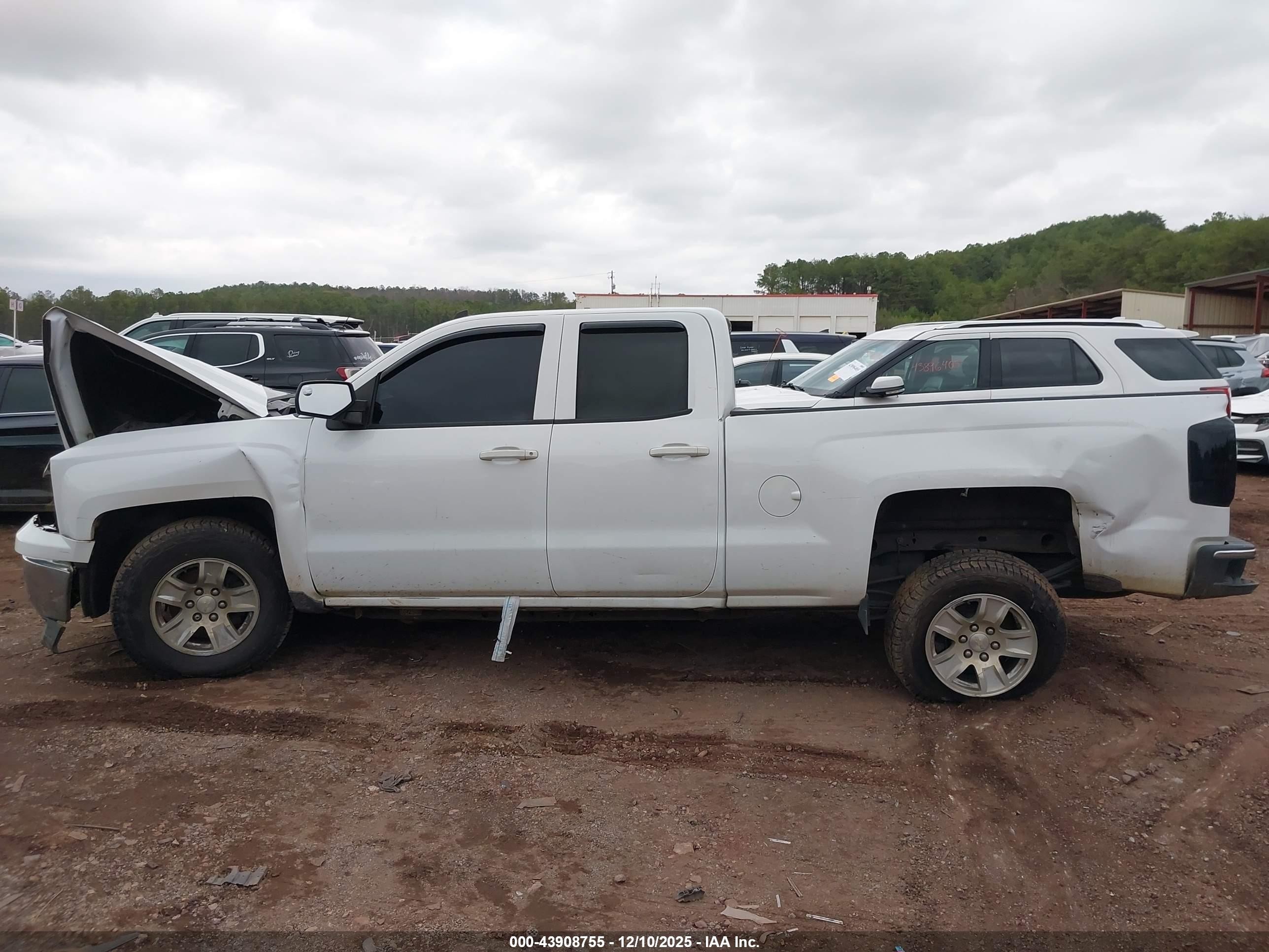 2014 Chevrolet Silverado 1500 1lt White vin: 1GCRCREH6EZ282116