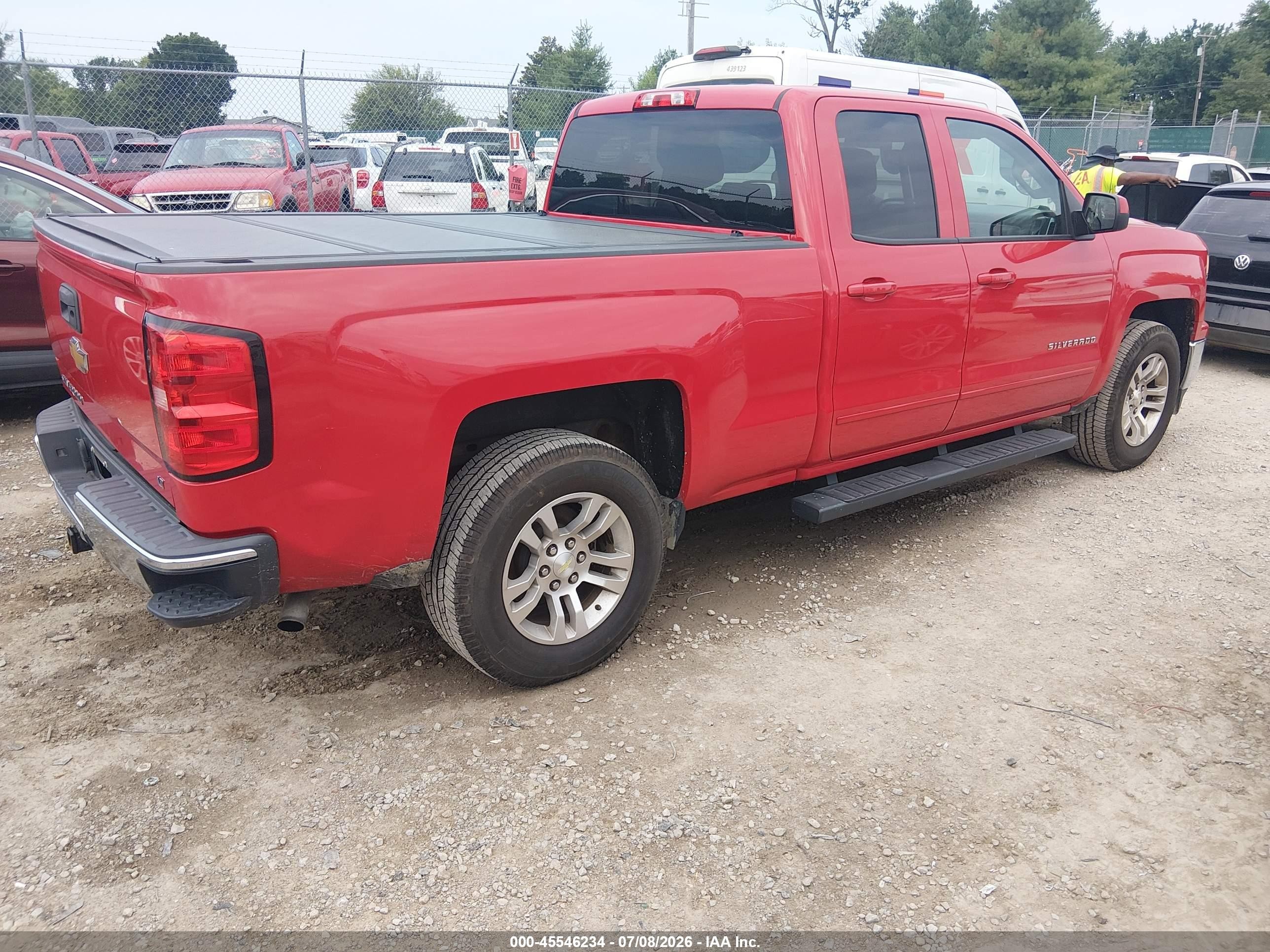 2015 Chevrolet Silverado 1500 1lt Красный vin: 1GCRCREH7FZ221410
