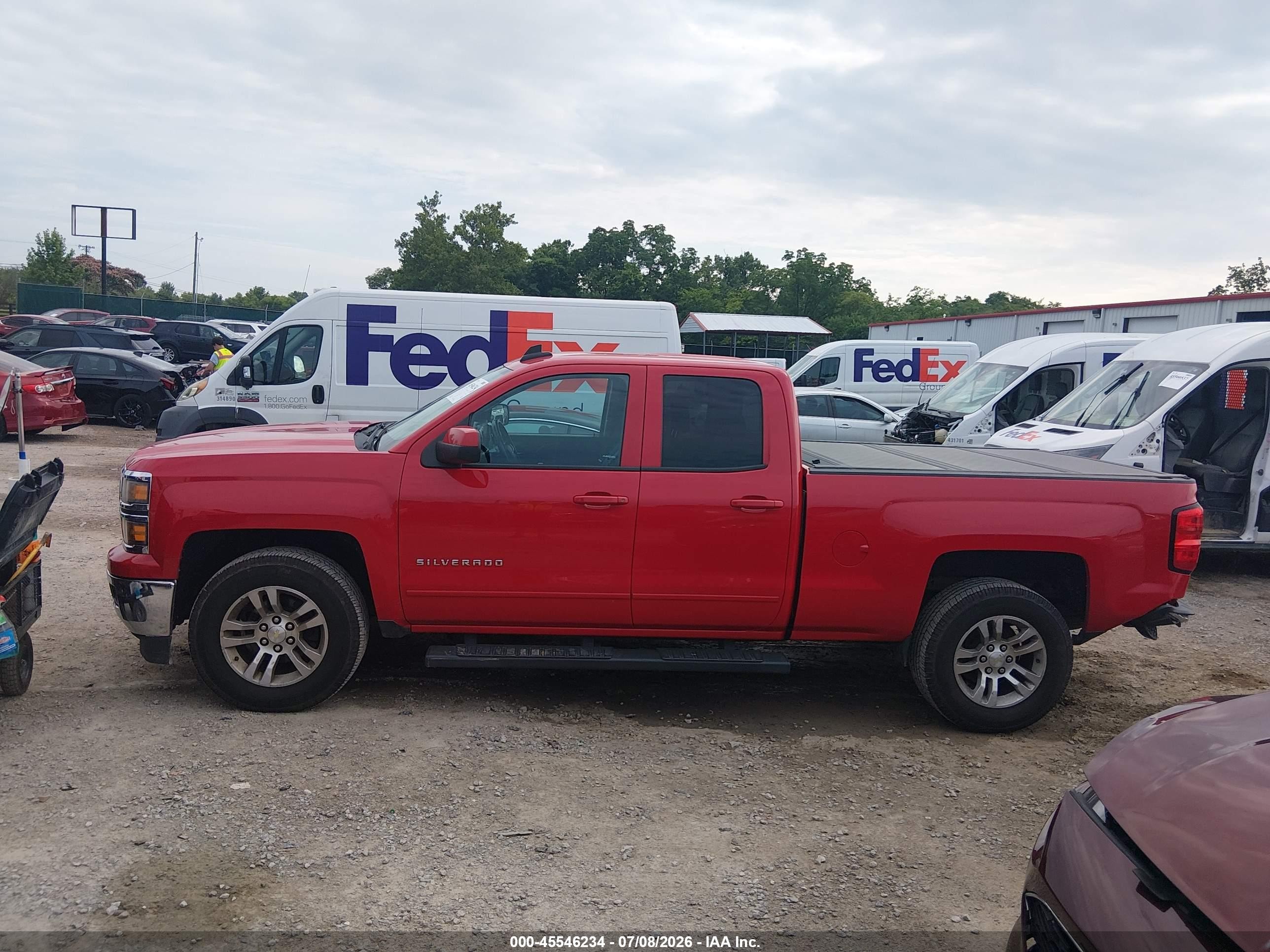 2015 Chevrolet Silverado 1500 1lt Красный vin: 1GCRCREH7FZ221410