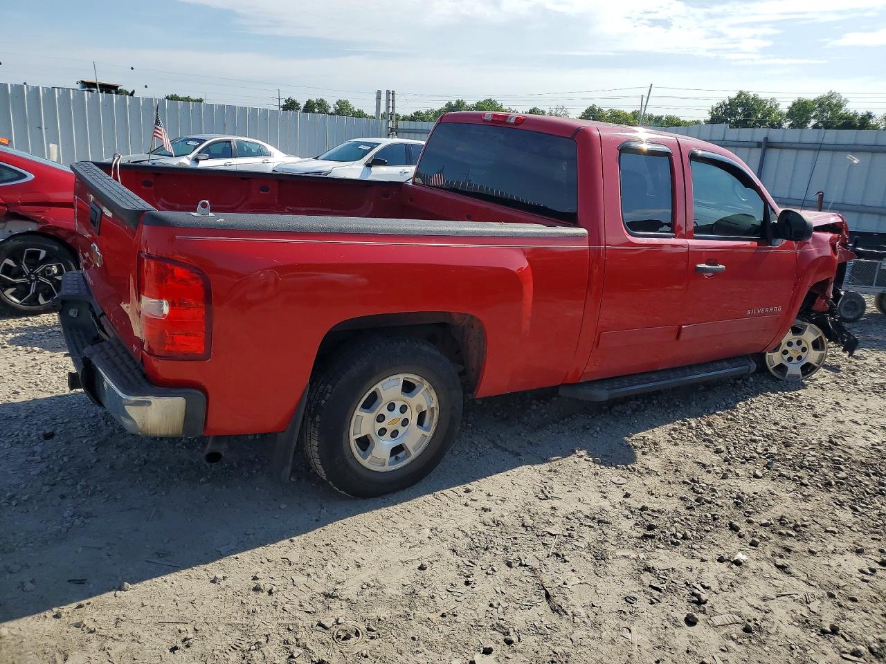 2011 Chevrolet Silverado C1500 Lt Red vin: 1GCRCSE00BZ100326