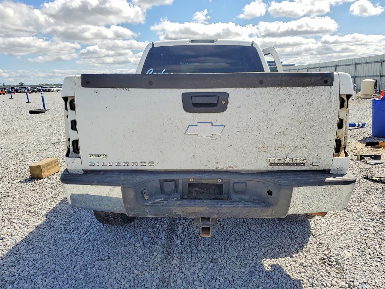 2011 Chevrolet Silverado C1500 Lt White vin: 1GCRCSE02BZ143114