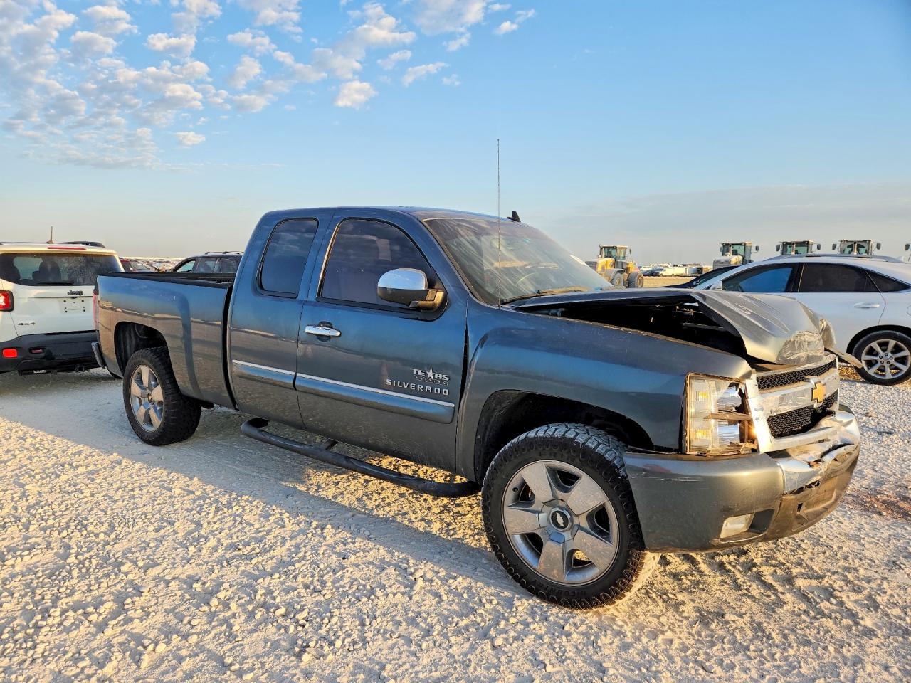 2011 Chevrolet Silverado C1500 Lt Blue vin: 1GCRCSE02BZ296401
