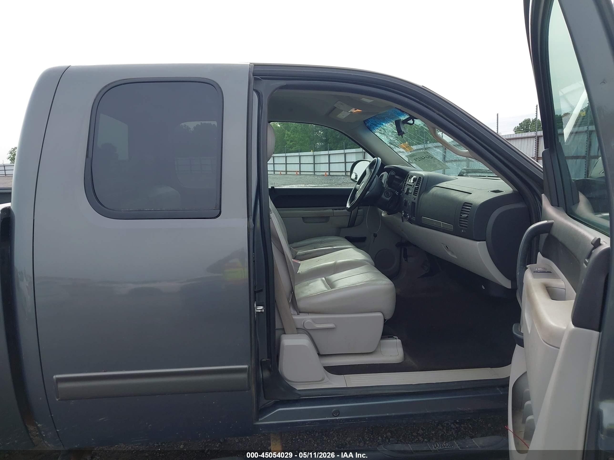 2011 Chevrolet Silverado 1500 Lt Серый vin: 1GCRCSE02BZ438102