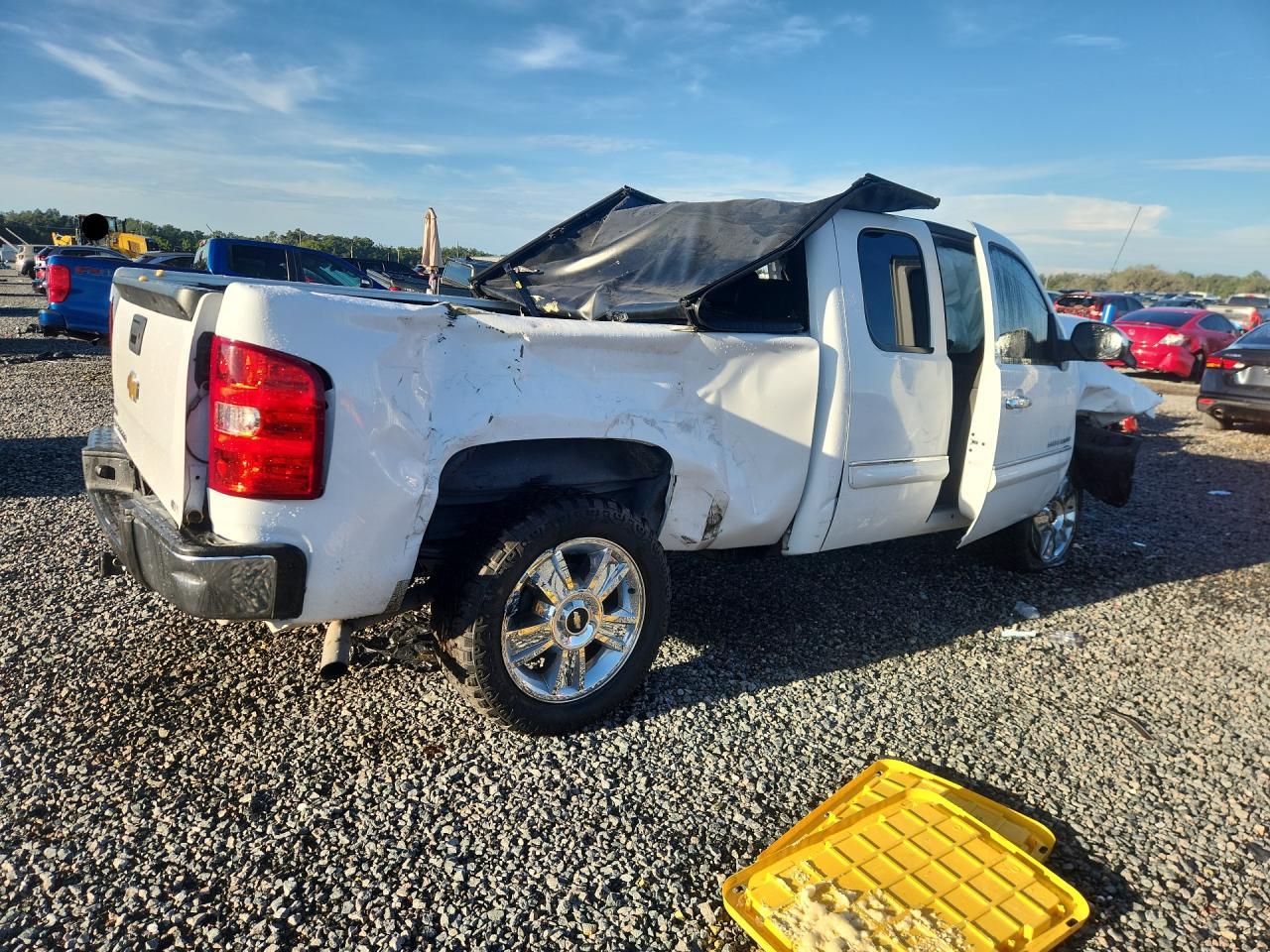 2012 Chevrolet Silverado C1500 Lt White vin: 1GCRCSE02CZ281799