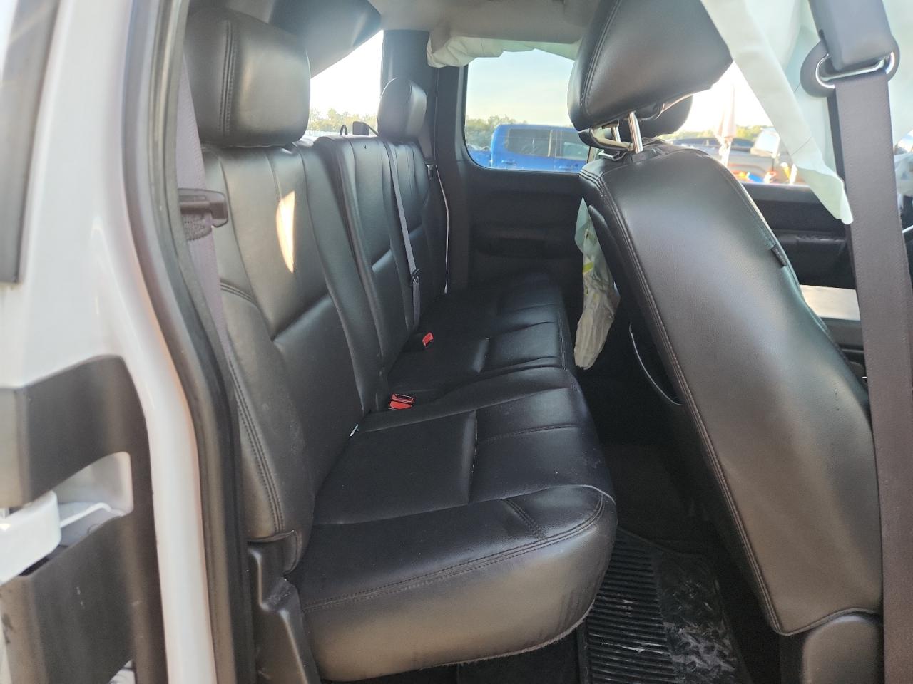 2012 Chevrolet Silverado C1500 Lt White vin: 1GCRCSE02CZ281799