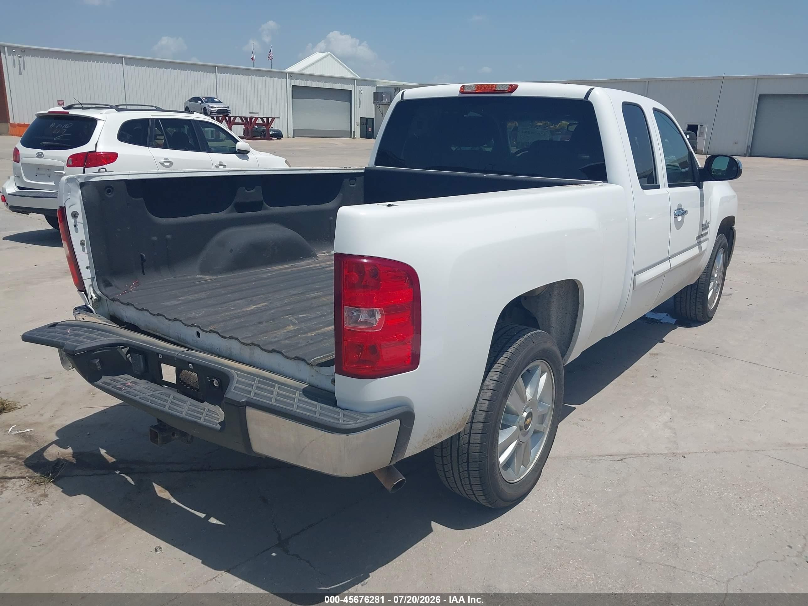 2012 Chevrolet Silverado 1500 Lt White vin: 1GCRCSE02CZ297100