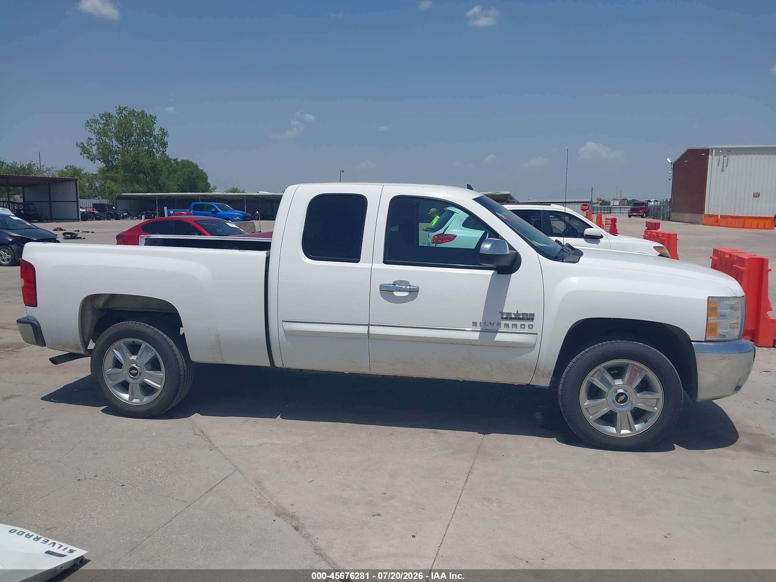 2012 Chevrolet Silverado 1500 Lt White vin: 1GCRCSE02CZ297100