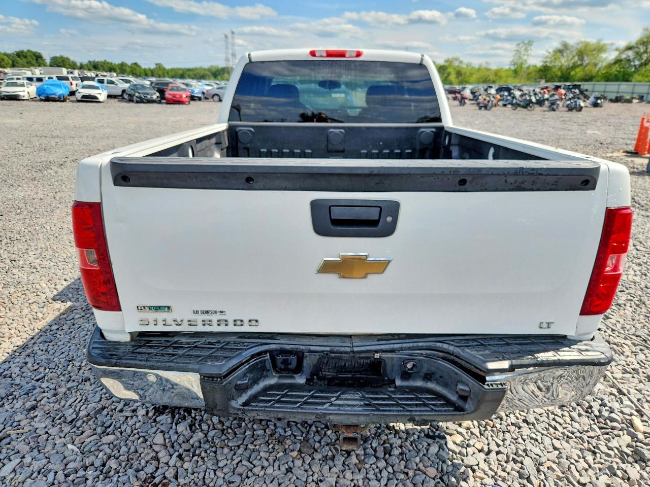 2011 Chevrolet Silverado C1500 Lt White vin: 1GCRCSE03BZ282524