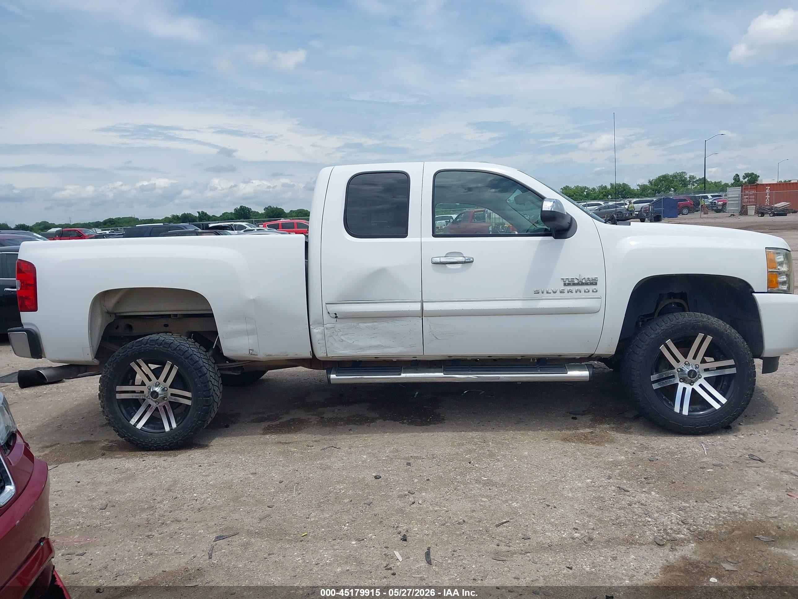 2011 Chevrolet Silverado 1500 Lt White vin: 1GCRCSE04BZ255963