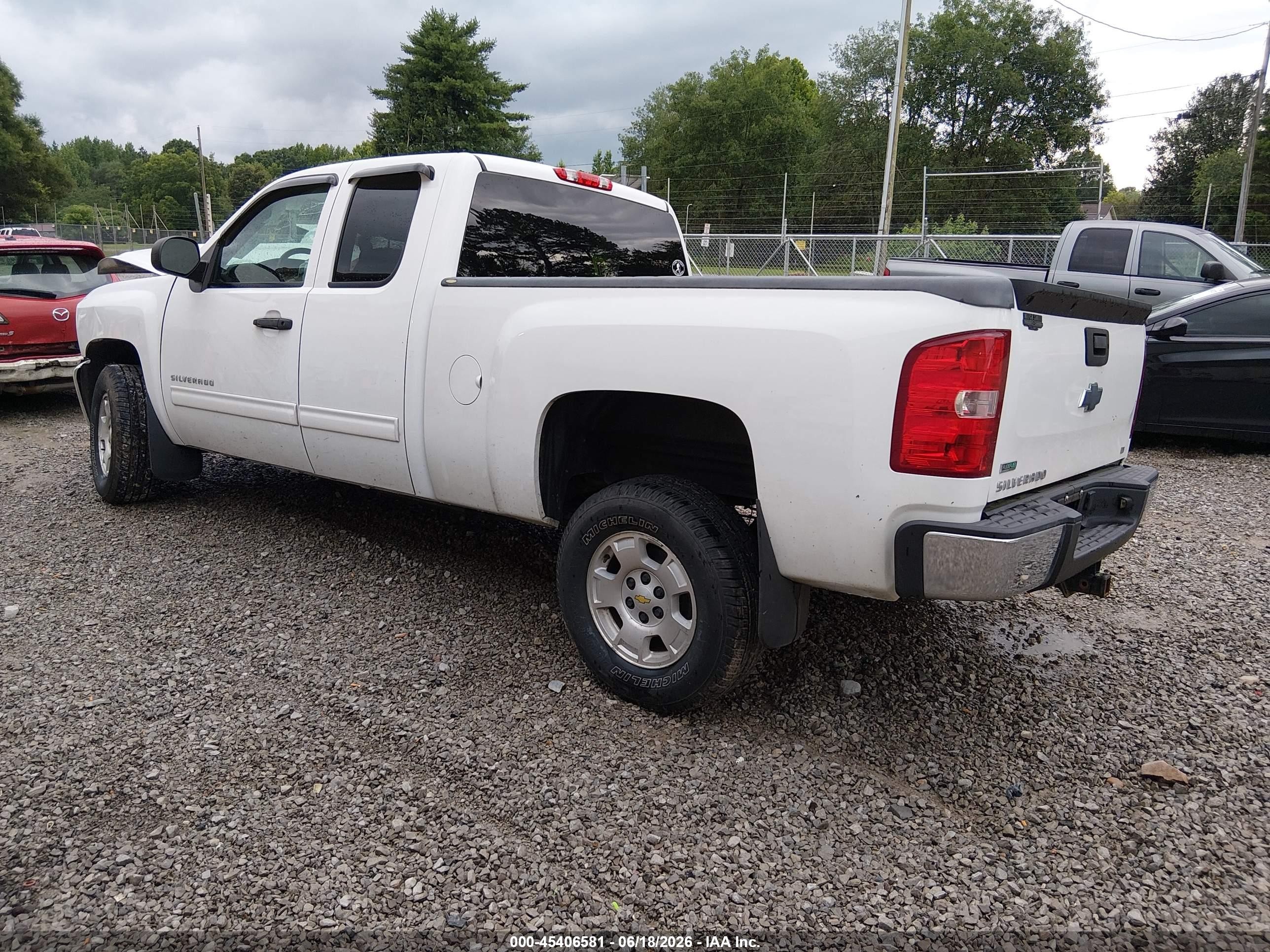 2011 Chevrolet Silverado 1500 Lt White vin: 1GCRCSE04BZ392031