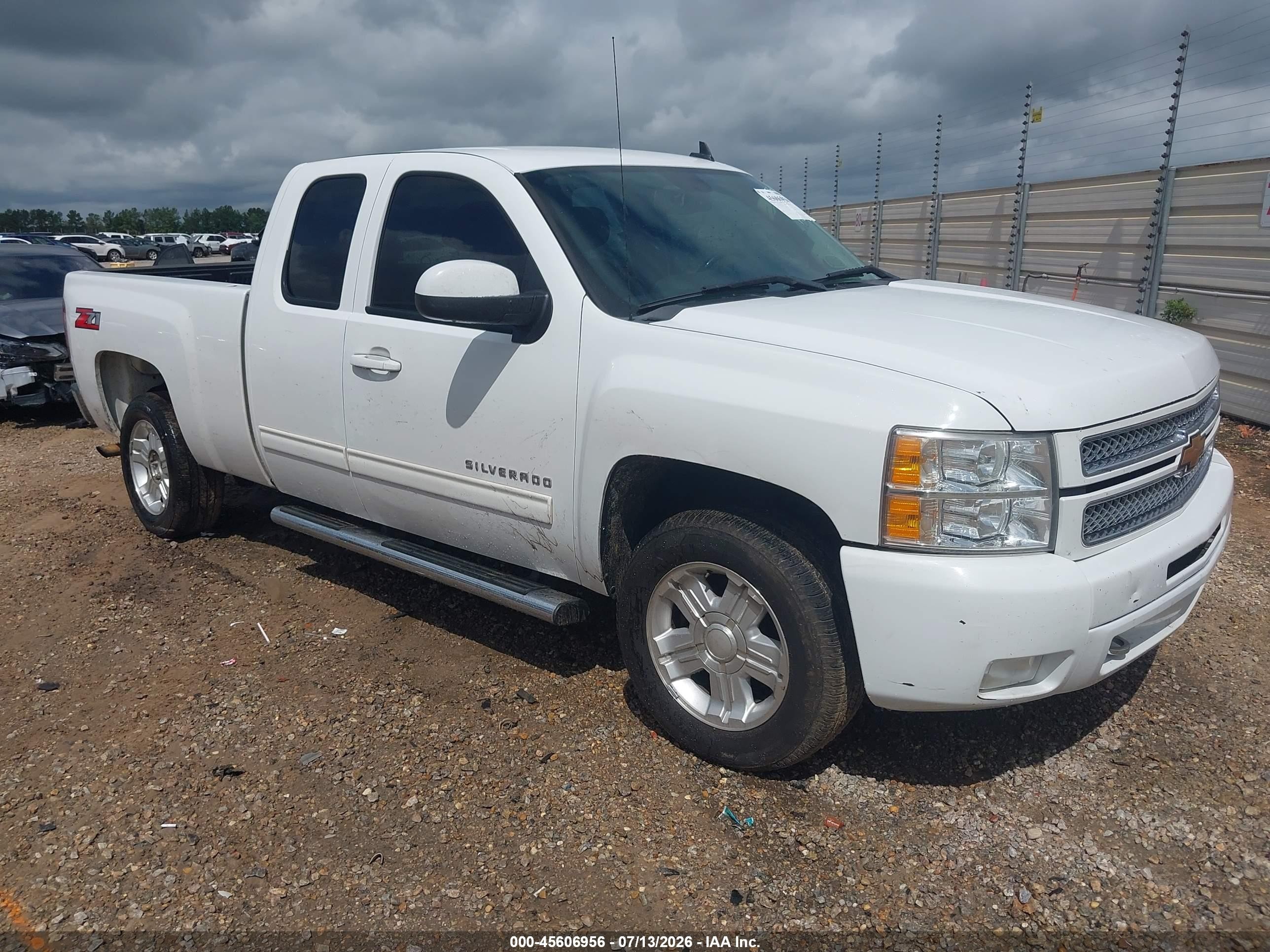 2013 Chevrolet Silverado 1500 Lt White vin: 1GCRCSE05DZ345660