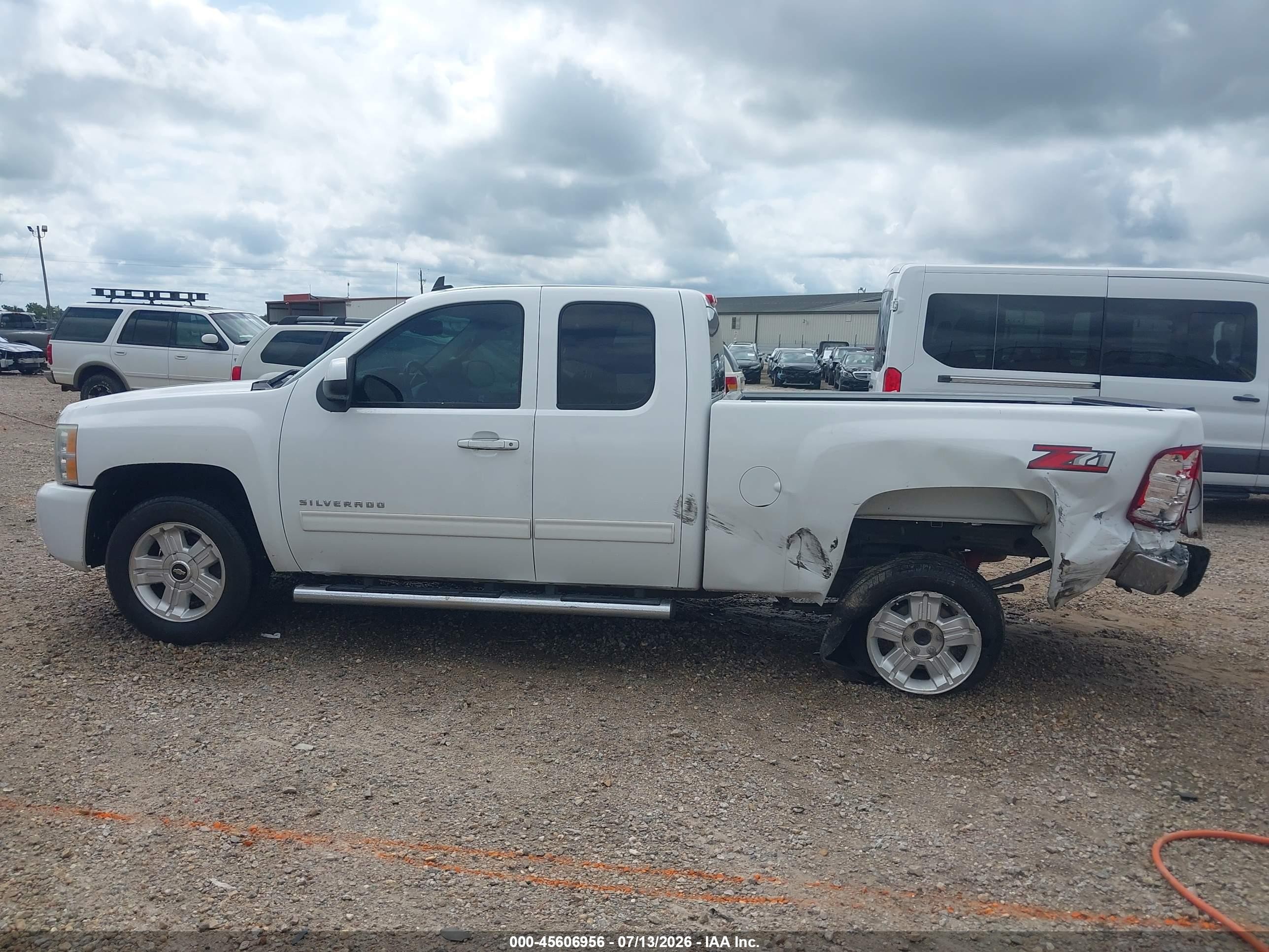 2013 Chevrolet Silverado 1500 Lt Белый vin: 1GCRCSE05DZ345660