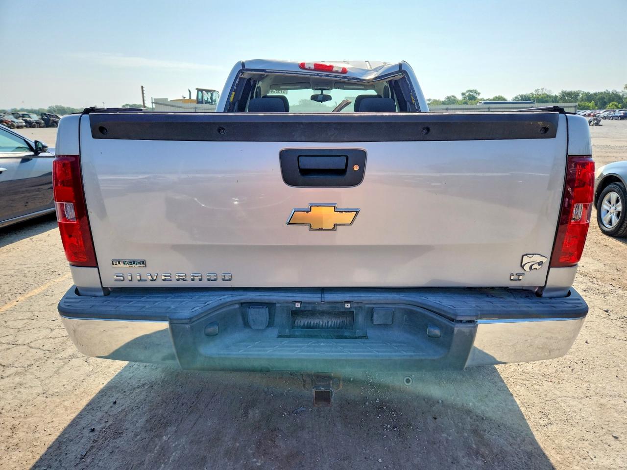 2011 Chevrolet Silverado C1500 Lt Серебряный vin: 1GCRCSE06BZ186581