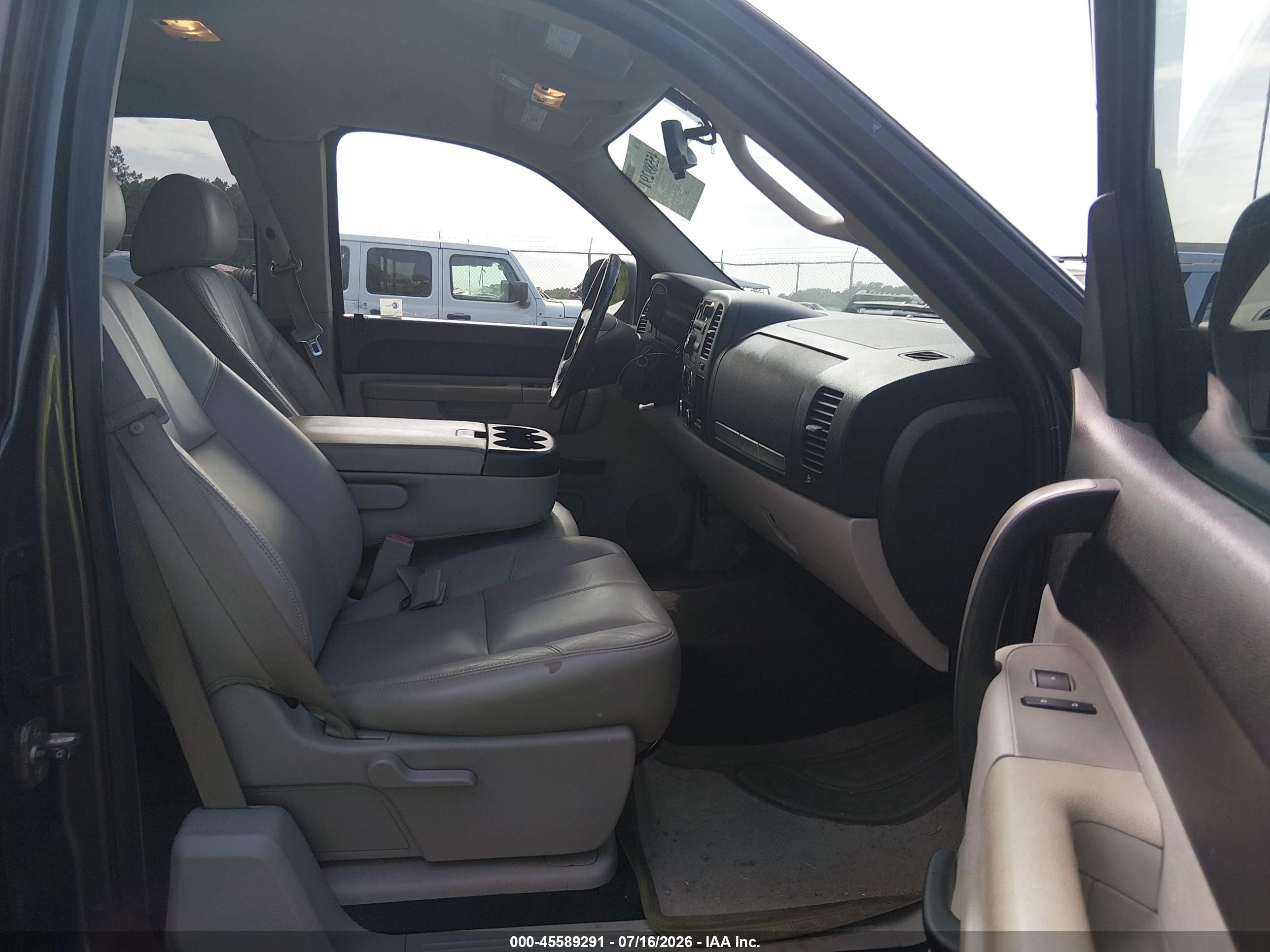 2011 Chevrolet Silverado 1500 Lt Серый vin: 1GCRCSE06BZ195006