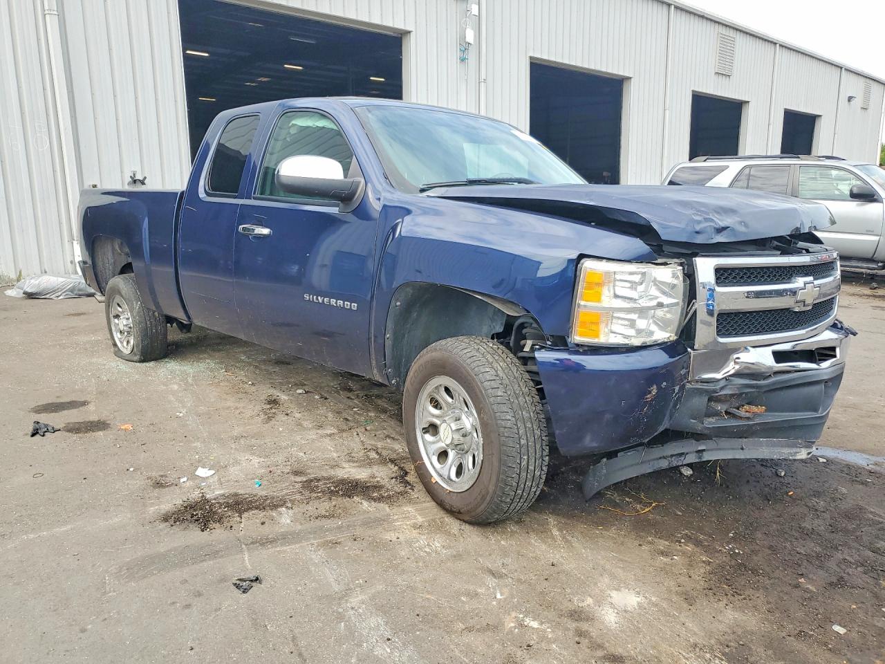 2011 Chevrolet Silverado C1500 Lt Blue vin: 1GCRCSE06BZ303057