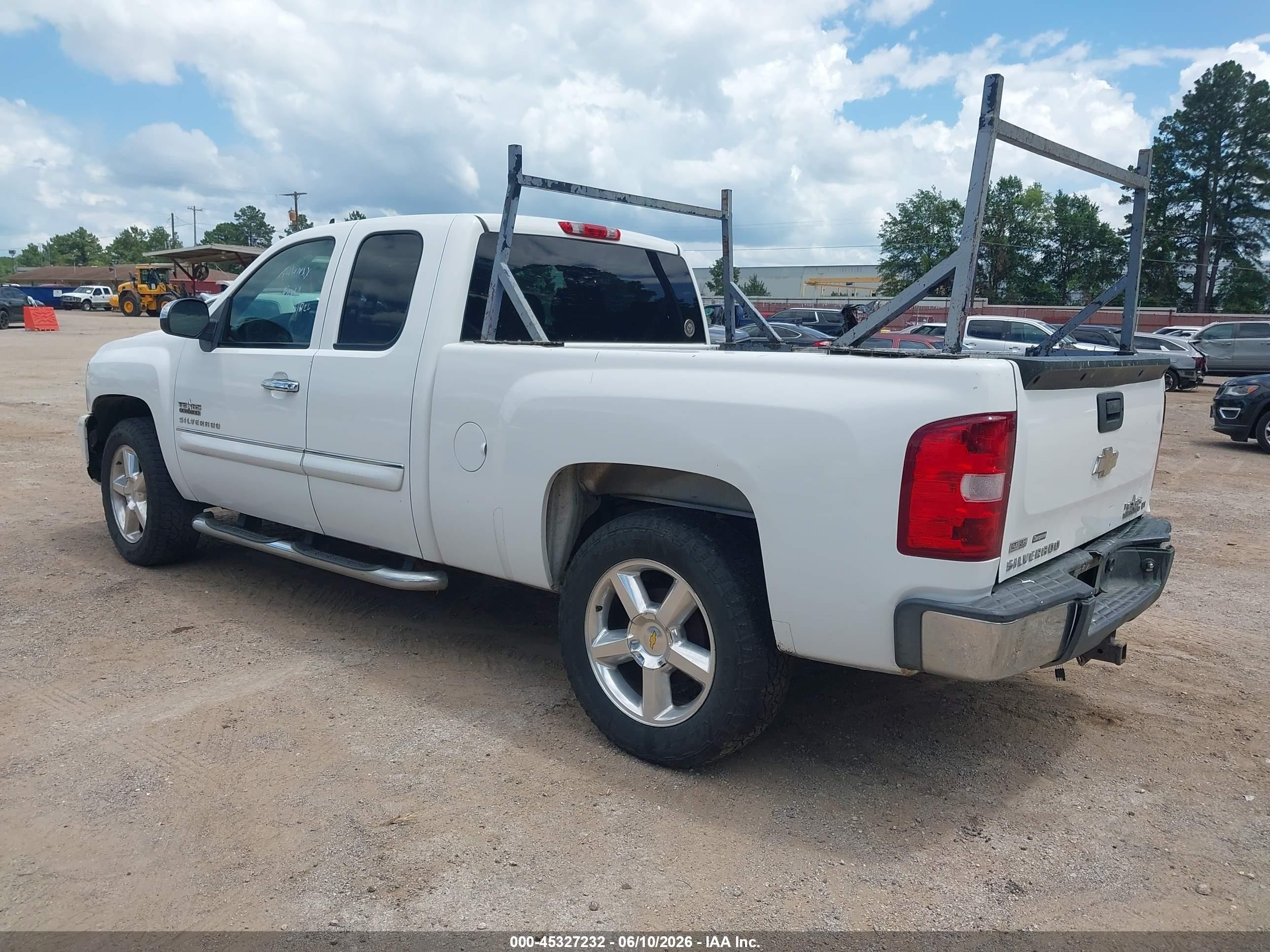 2011 Chevrolet Silverado 1500 Lt White vin: 1GCRCSE07BZ441609