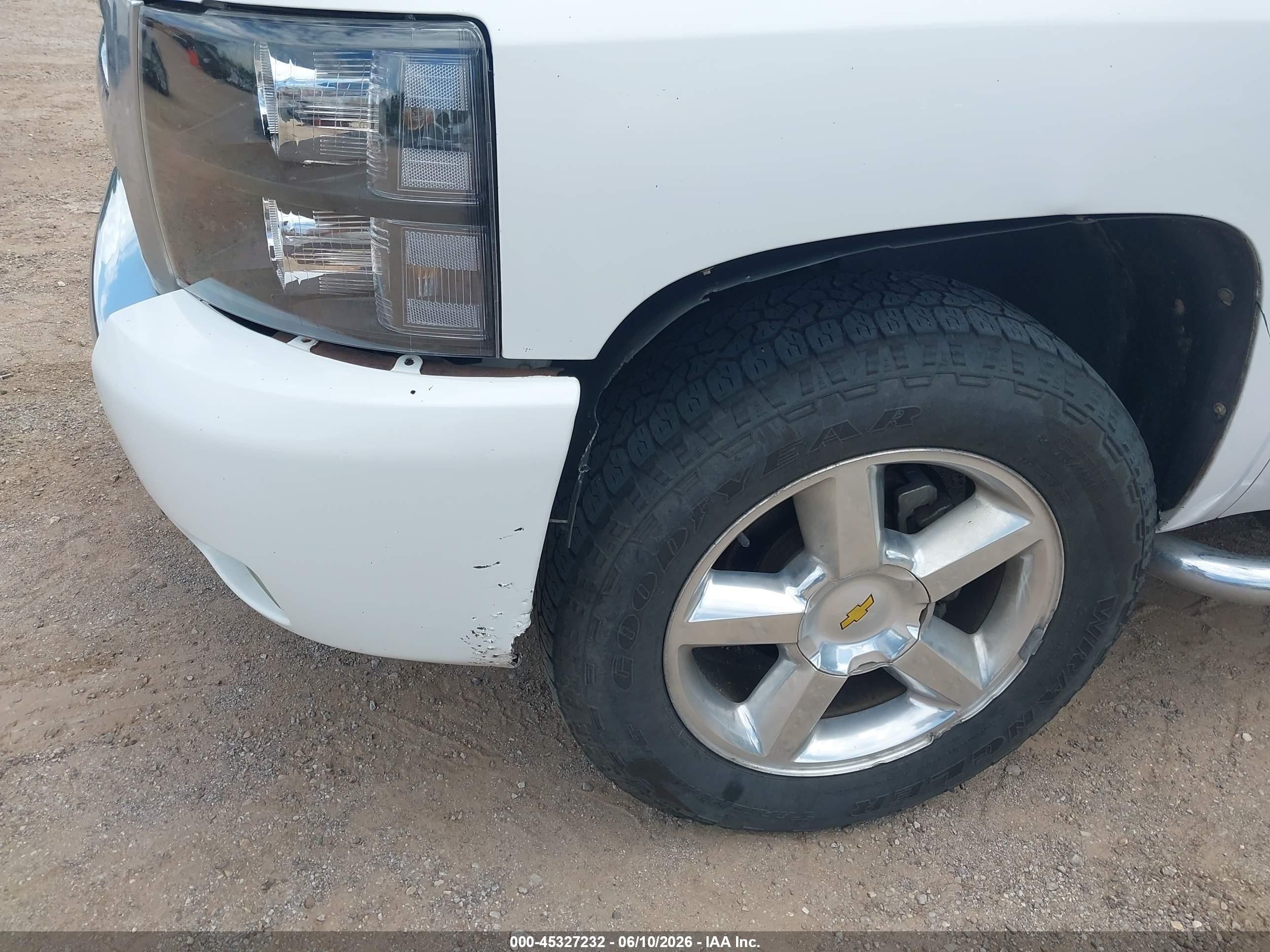 2011 Chevrolet Silverado 1500 Lt White vin: 1GCRCSE07BZ441609