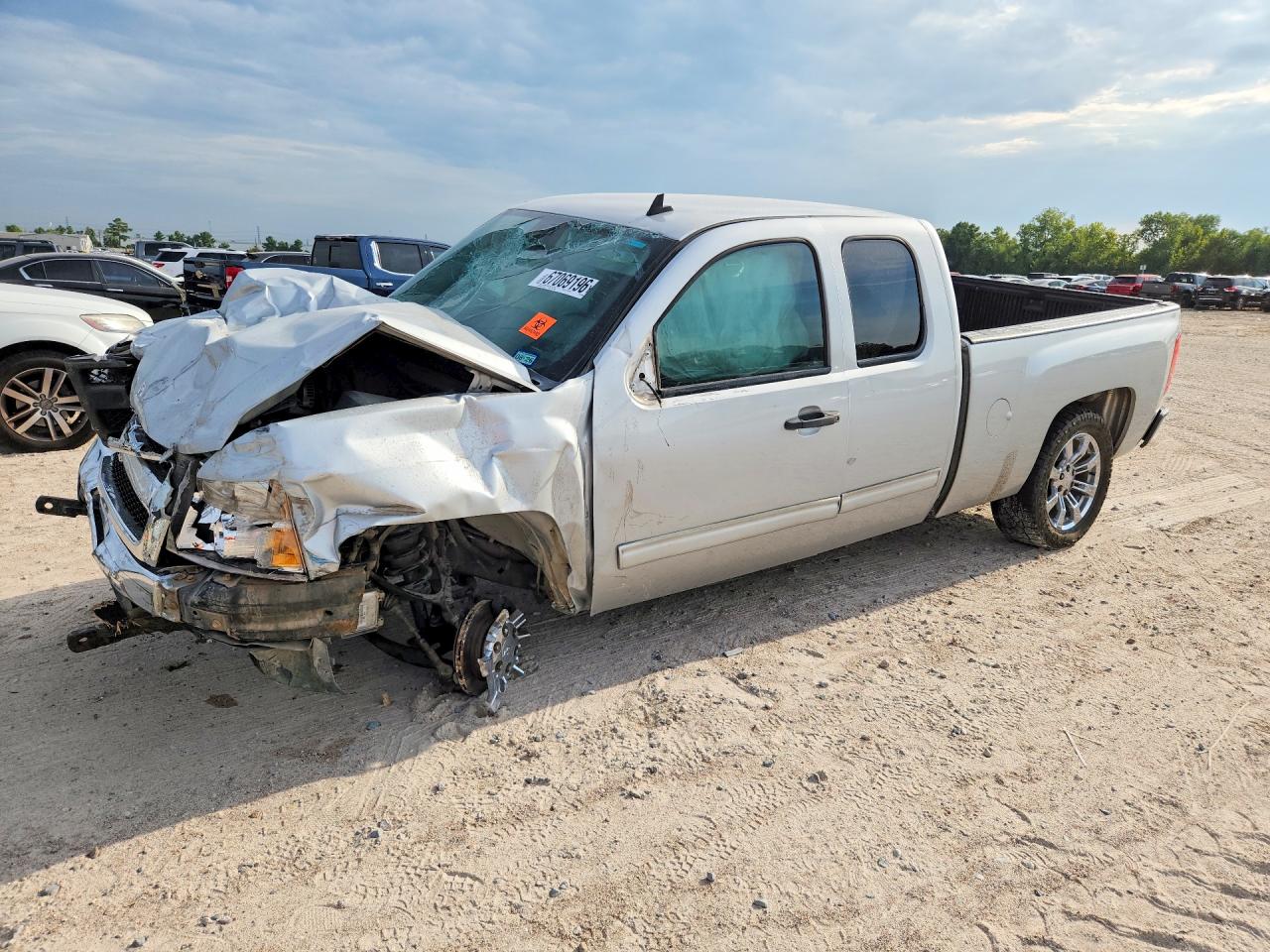 2011 Chevrolet Silverado C1500 Lt Серебряный vin: 1GCRCSE09BZ228225