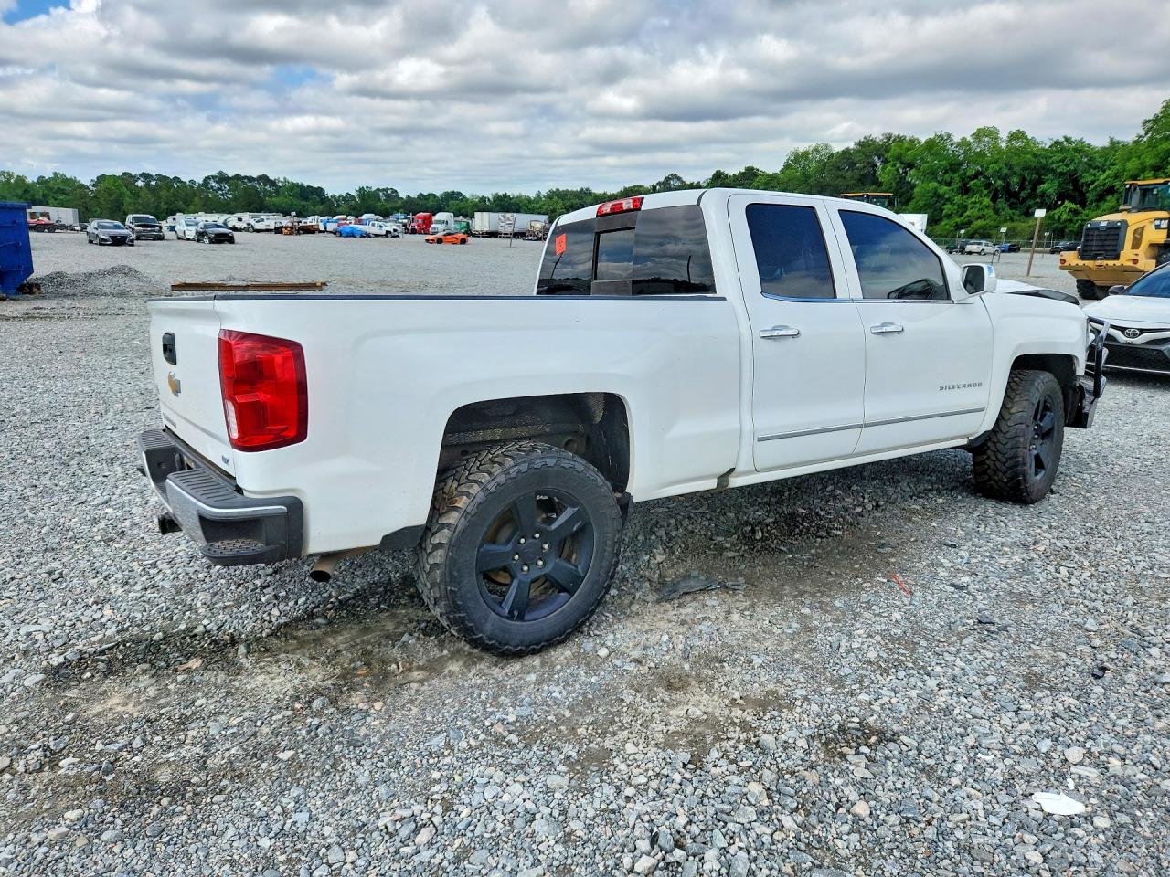 2018 Chevrolet Silverado C1500 Ltz White vin: 1GCRCSEC3JZ292320