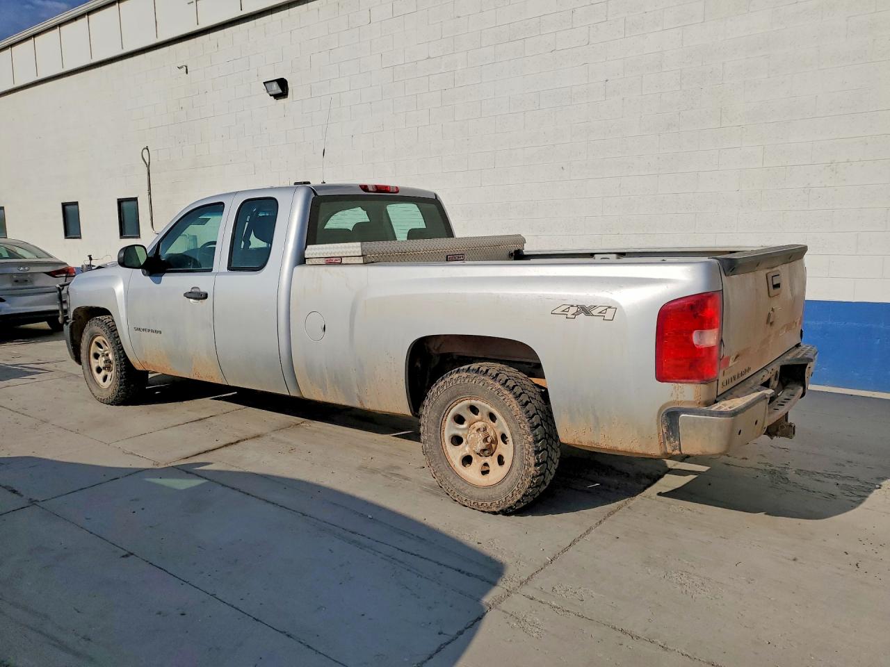 2011 Chevrolet Silverado K1500 Серебряный vin: 1GCRKPE01BZ228199