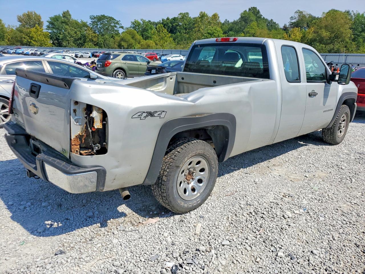 2011 Chevrolet Silverado K1500 Silver vin: 1GCRKPE06BZ116644
