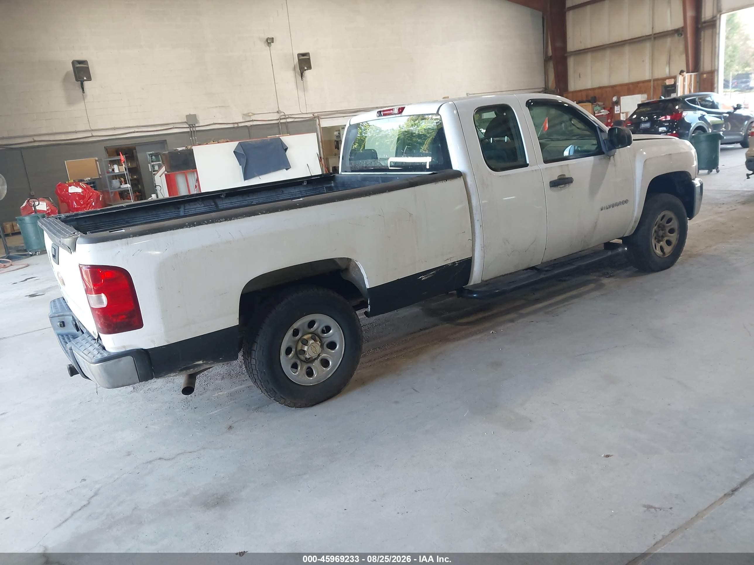2012 Chevrolet Silverado 1500 Work Truck White vin: 1GCRKPE07CZ244540