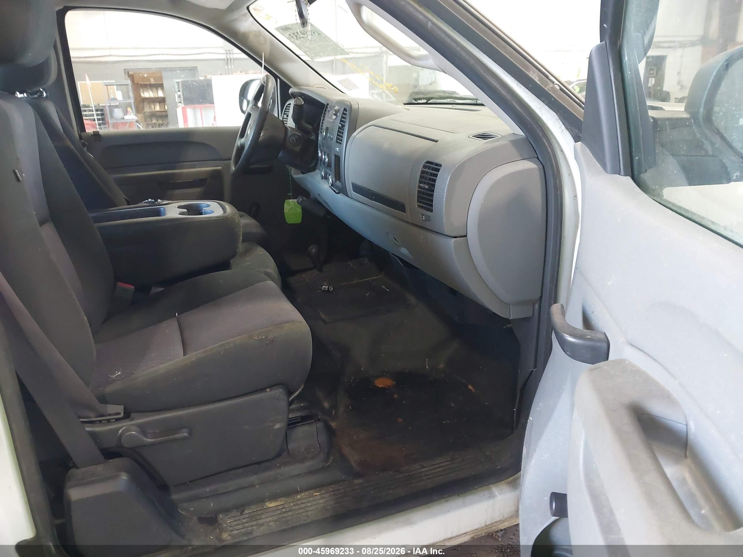 2012 Chevrolet Silverado 1500 Work Truck White vin: 1GCRKPE07CZ244540