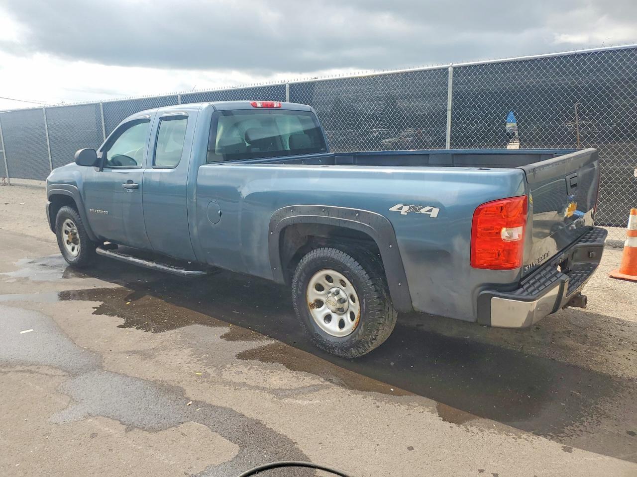2013 Chevrolet Silverado K1500 Blue vin: 1GCRKPE0XDZ110428