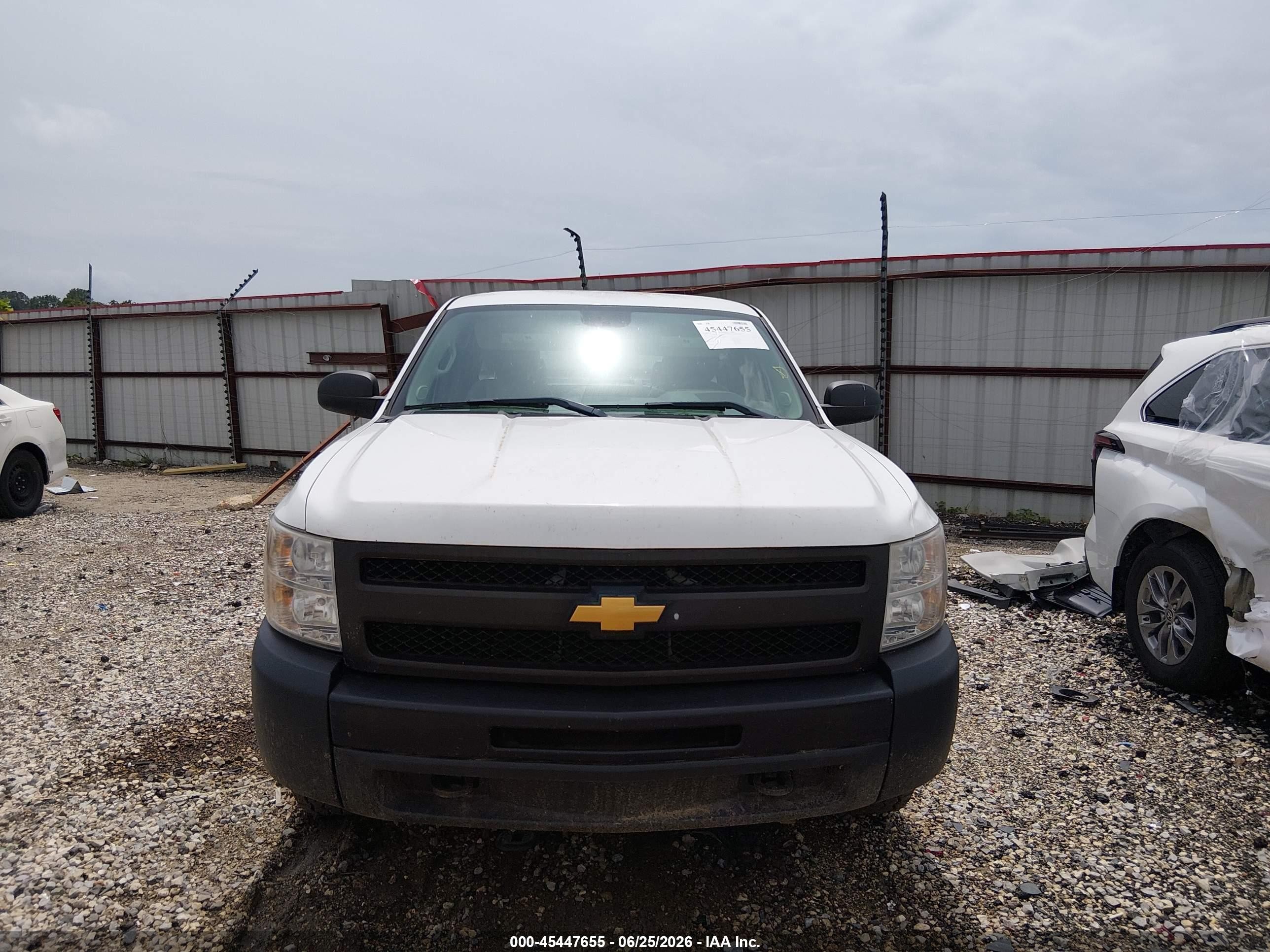 2013 Chevrolet Silverado 1500 Work Truck White vin: 1GCRKPE71DZ286006