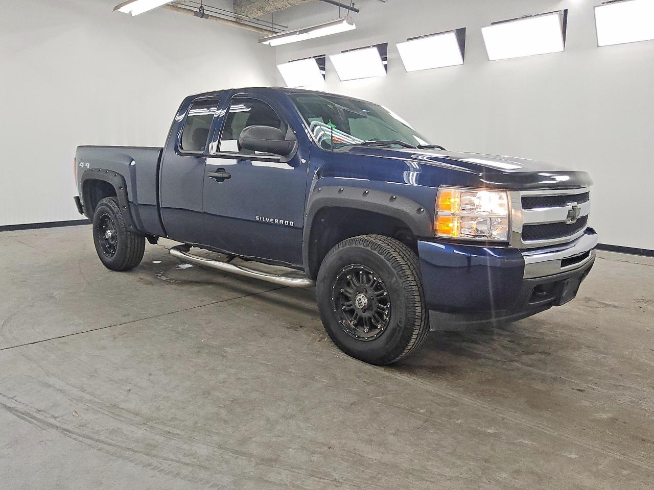 2011 Chevrolet Silverado K1500 Blue vin: 1GCRKPEA6BZ210936