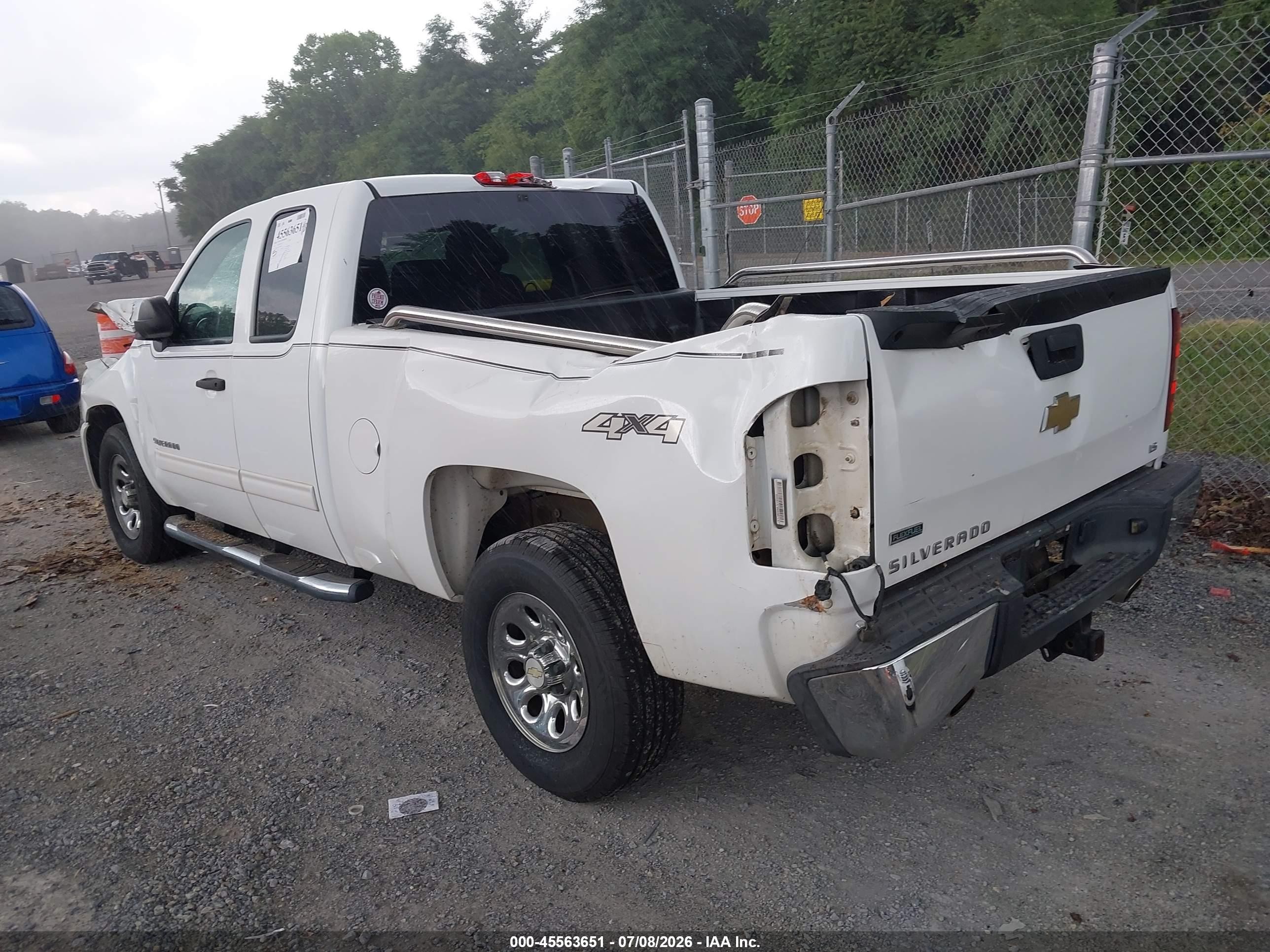 2011 Chevrolet Silverado 1500 Ls White vin: 1GCRKREA4BZ314160