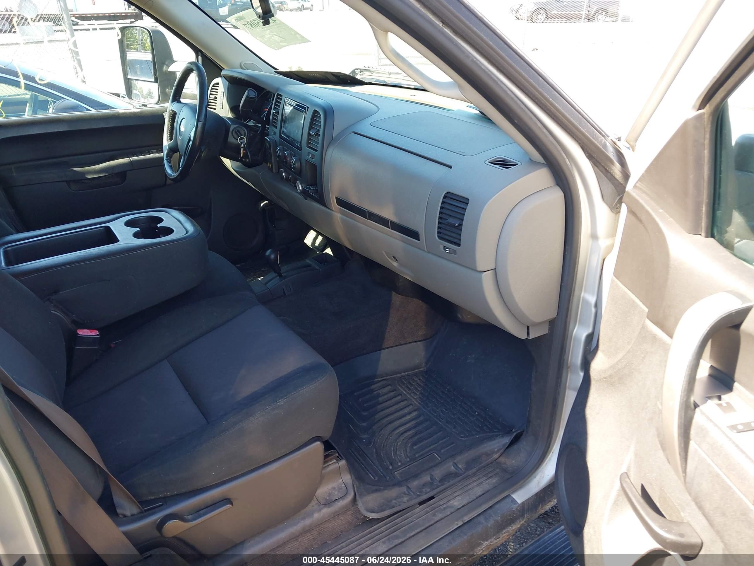 2013 Chevrolet Silverado 1500 Ls Silver vin: 1GCRKREA4DZ354533