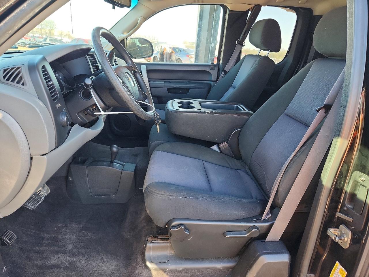 2011 Chevrolet Silverado K1500 Ls Black vin: 1GCRKREA9BZ249645