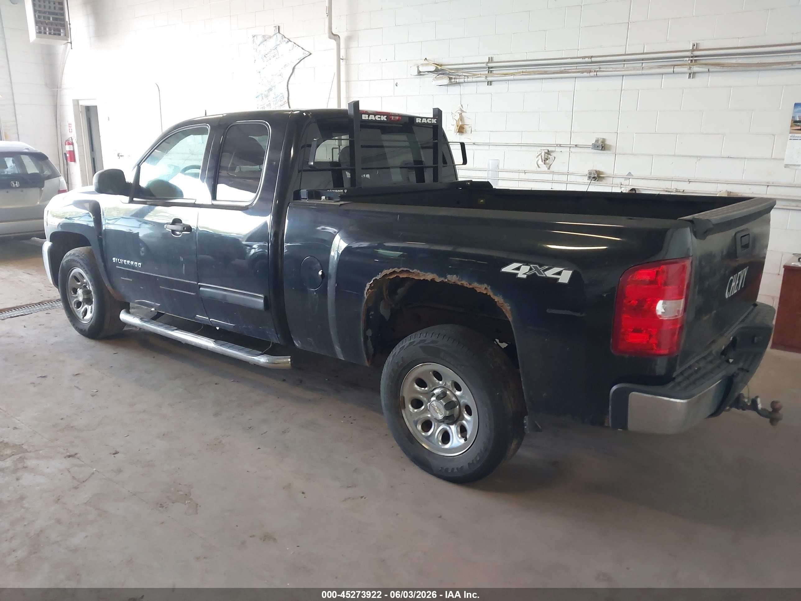 2012 Chevrolet Silverado 1500 Ls Черный vin: 1GCRKREAXCZ217045