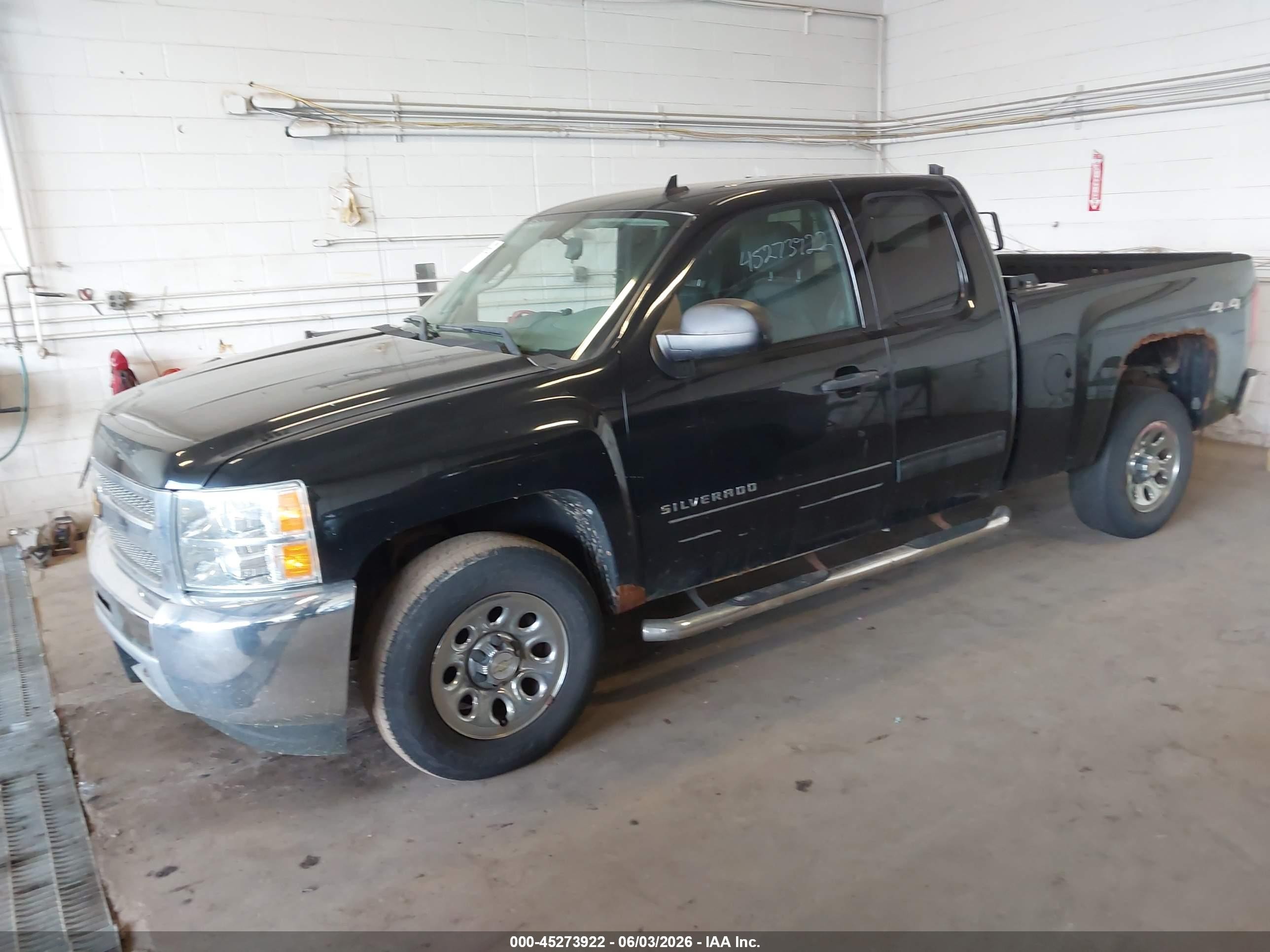 2012 Chevrolet Silverado 1500 Ls Черный vin: 1GCRKREAXCZ217045