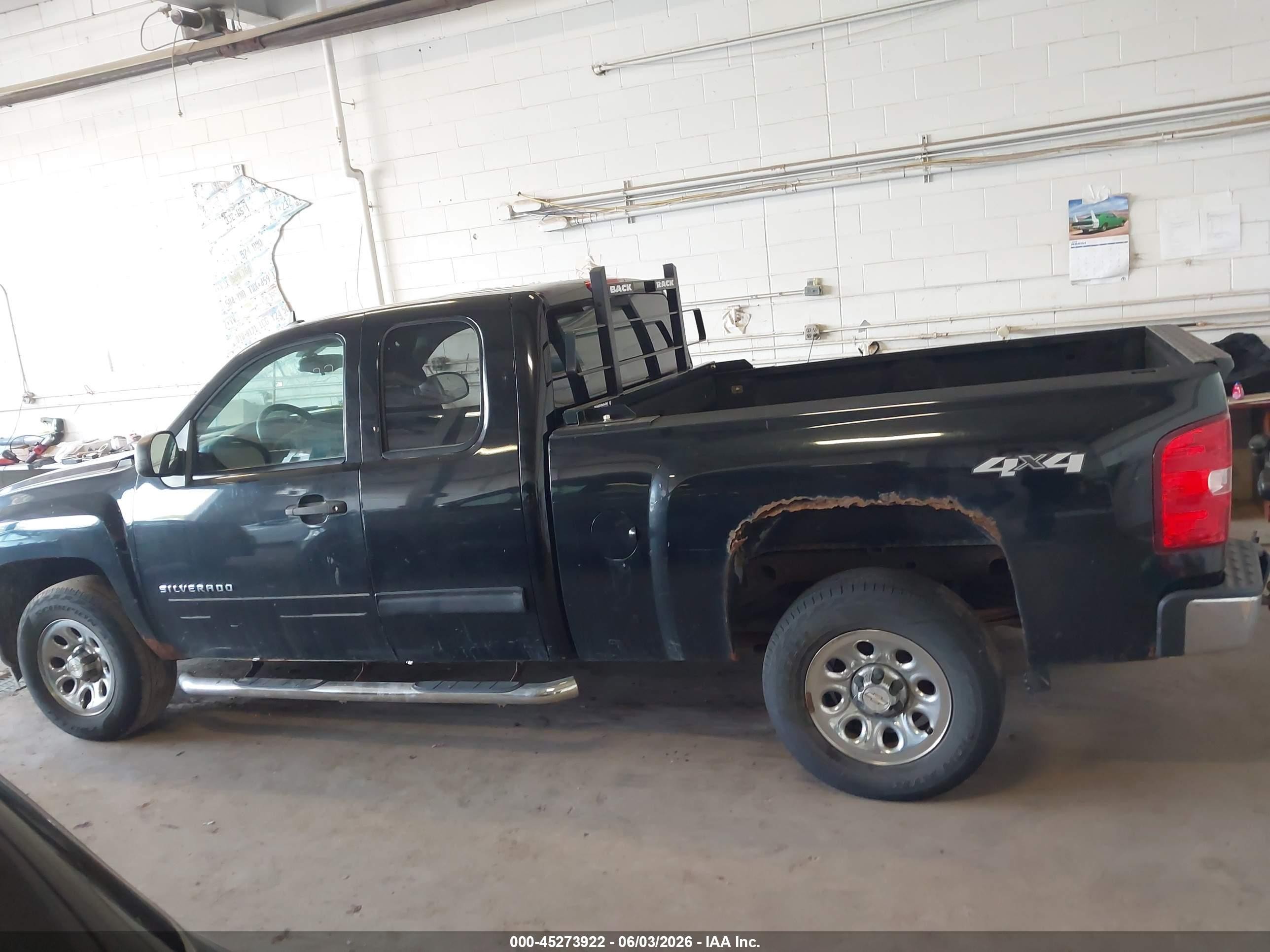 2012 Chevrolet Silverado 1500 Ls Черный vin: 1GCRKREAXCZ217045