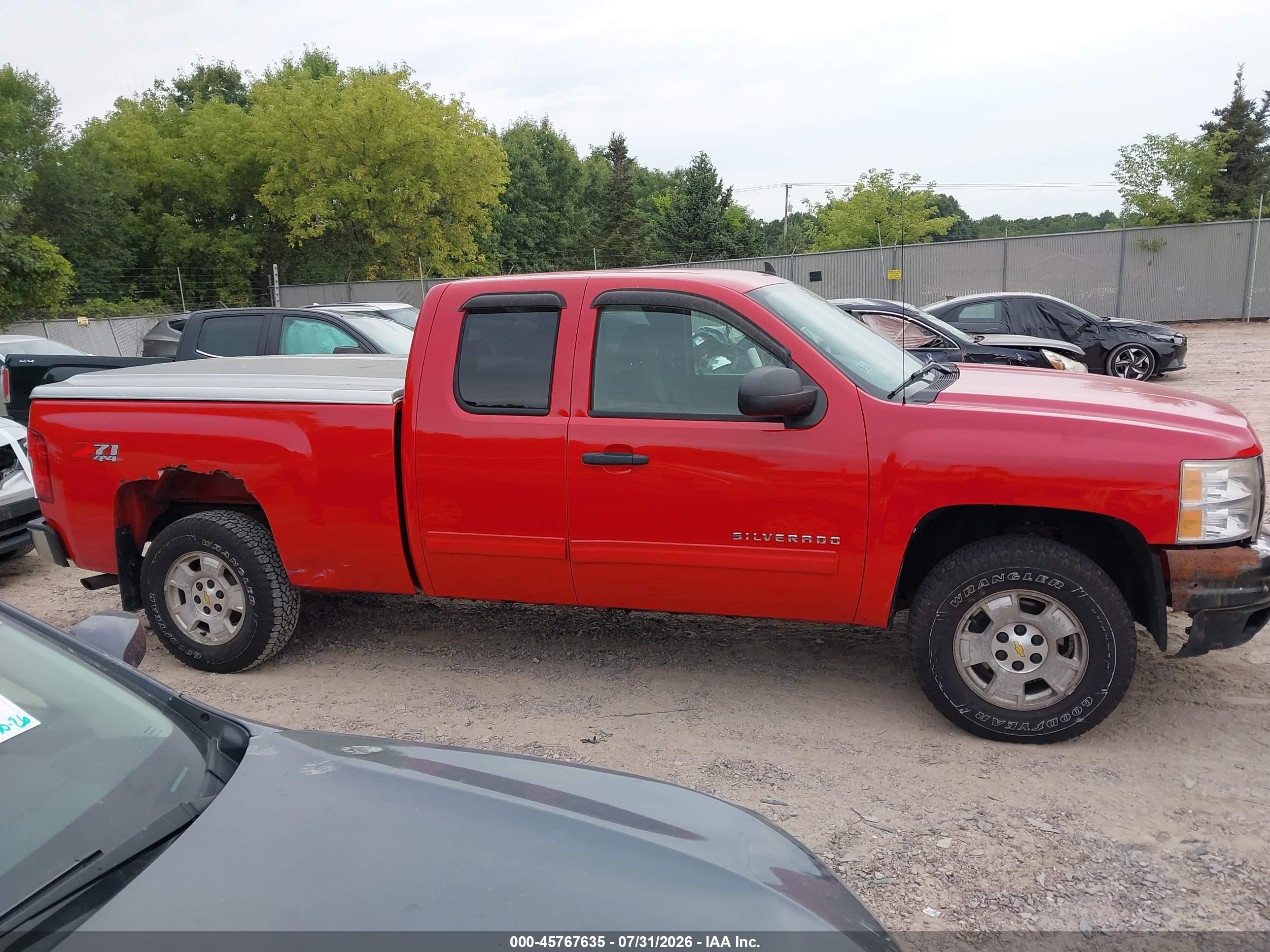 2011 Chevrolet Silverado 1500 Lt Красный vin: 1GCRKSE30BZ135218