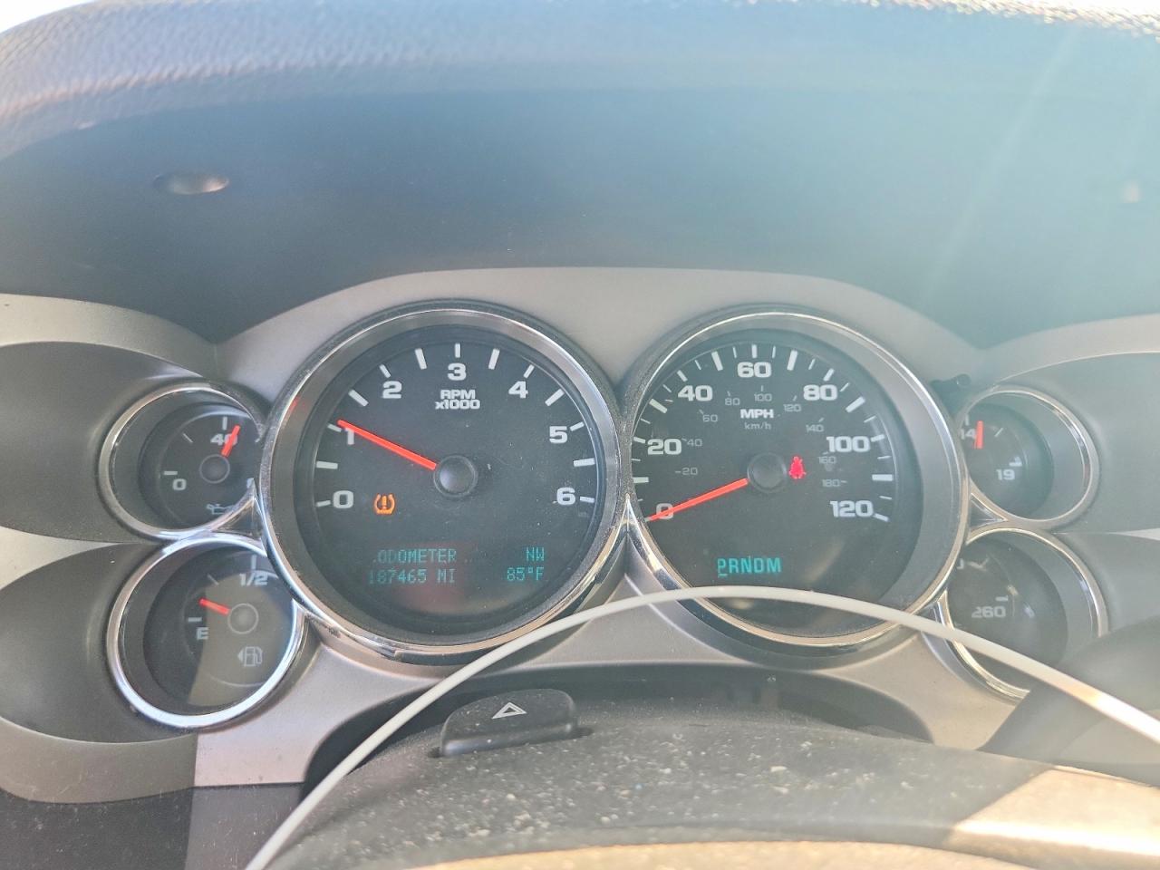 2011 Chevrolet Silverado 1500 White vin: 1GCRKSE31BZ124017