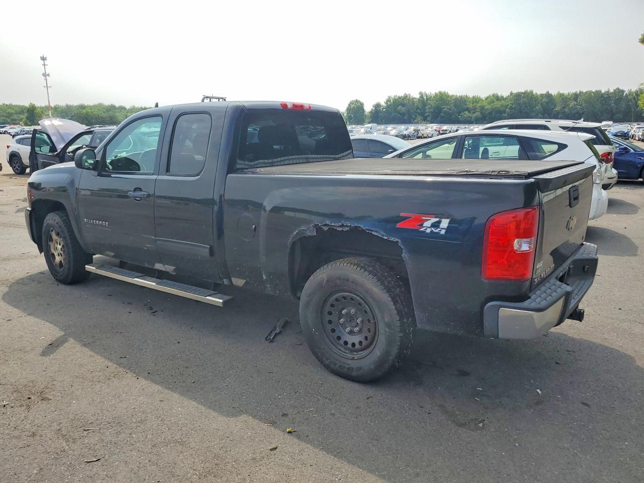 2011 Chevrolet Silverado K1500 Lt Черный vin: 1GCRKSE32BZ166065